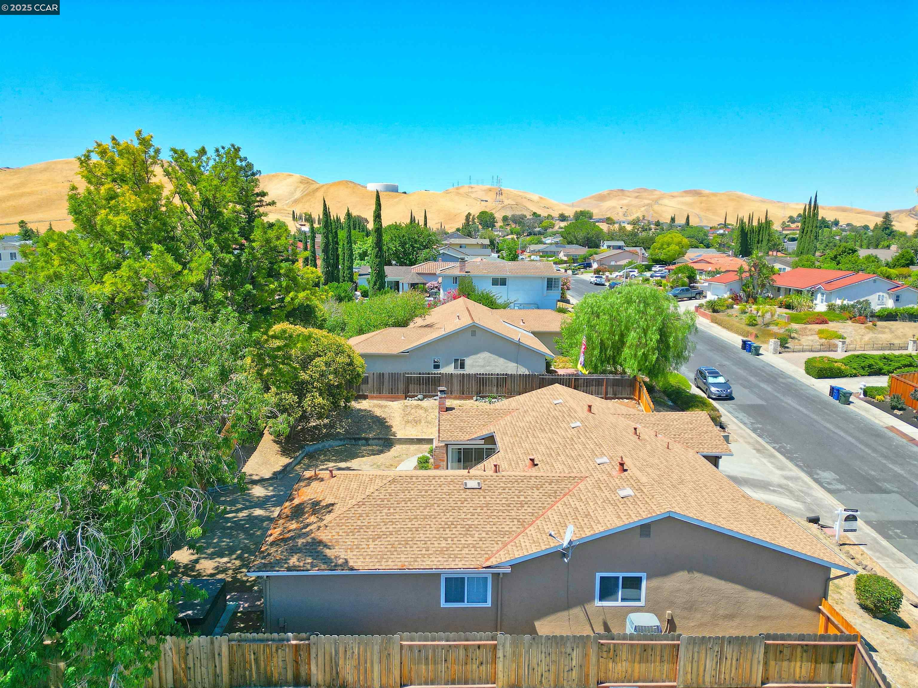 Detail Gallery Image 12 of 58 For 4309 Oakdale Place, Pittsburg,  CA 94565 - 4 Beds | 2/1 Baths