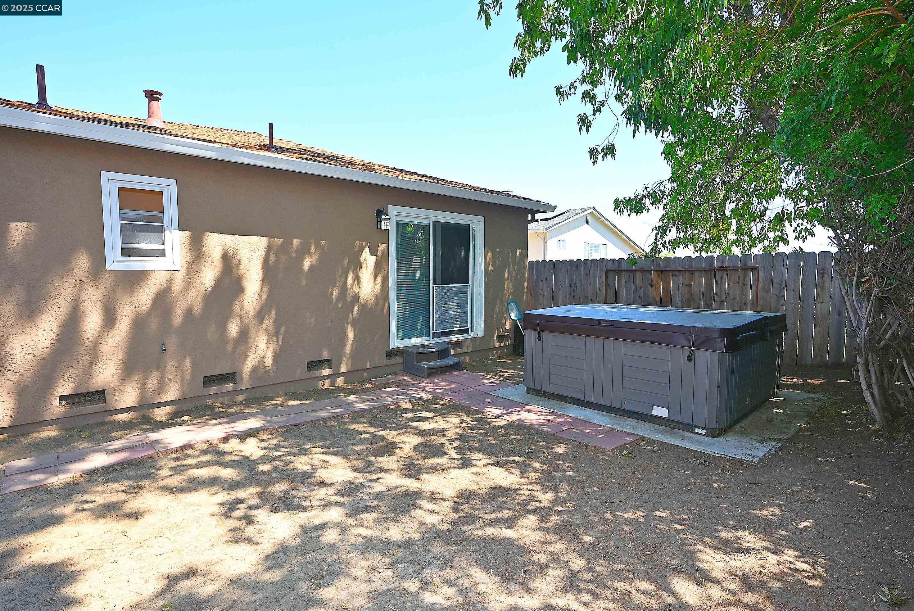 Detail Gallery Image 17 of 58 For 4309 Oakdale Place, Pittsburg,  CA 94565 - 4 Beds | 2/1 Baths