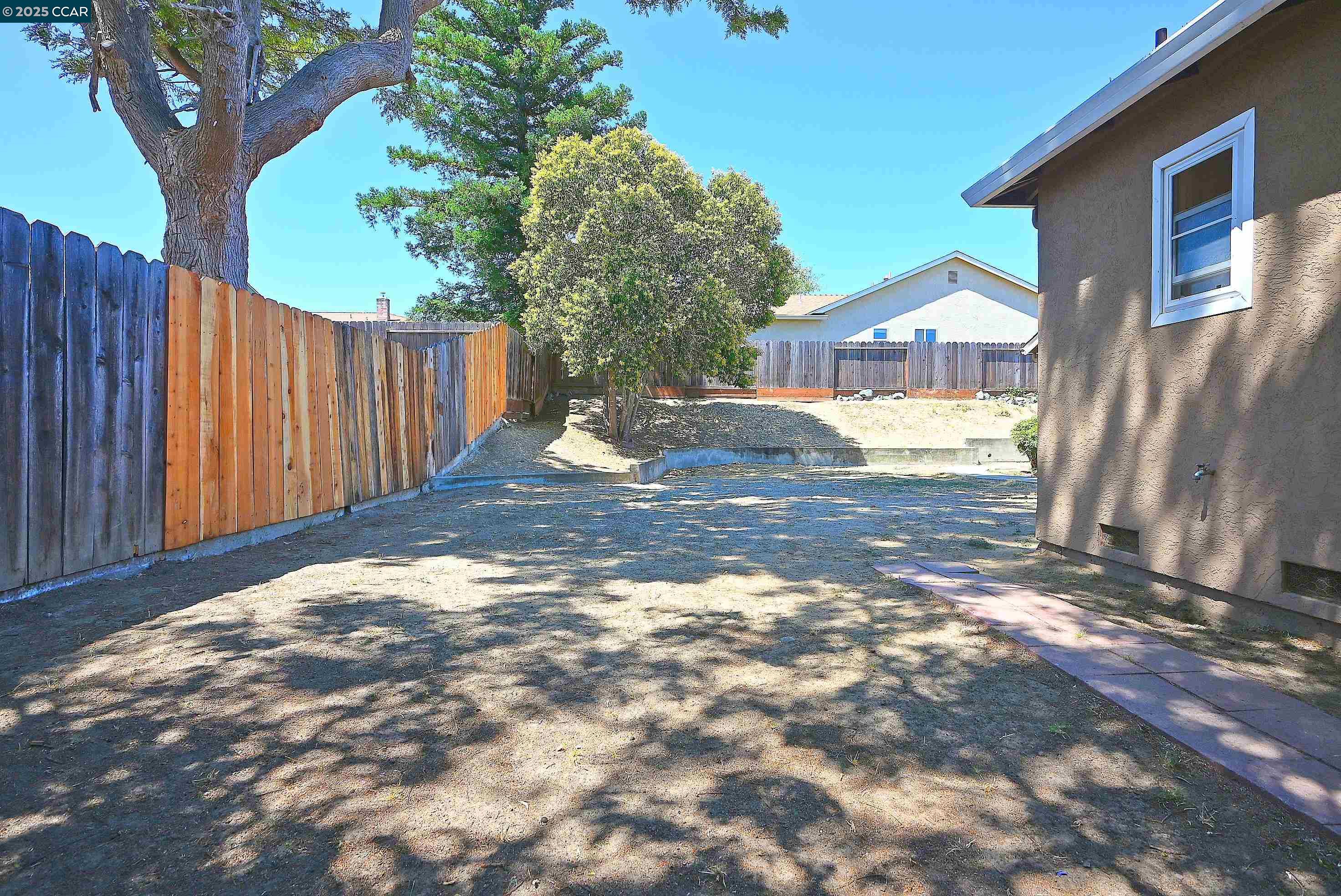 Detail Gallery Image 20 of 58 For 4309 Oakdale Place, Pittsburg,  CA 94565 - 4 Beds | 2/1 Baths