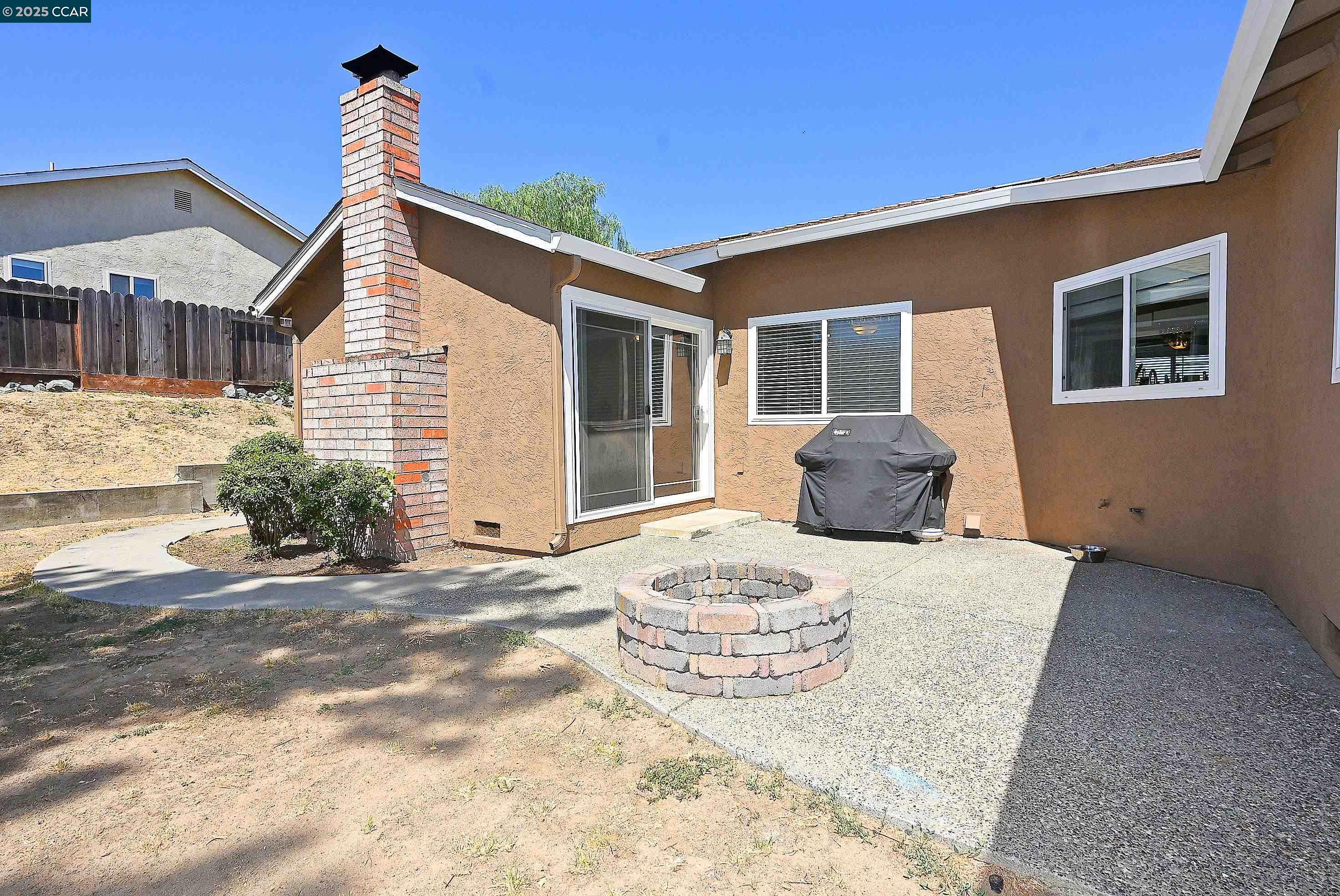 Detail Gallery Image 22 of 58 For 4309 Oakdale Place, Pittsburg,  CA 94565 - 4 Beds | 2/1 Baths