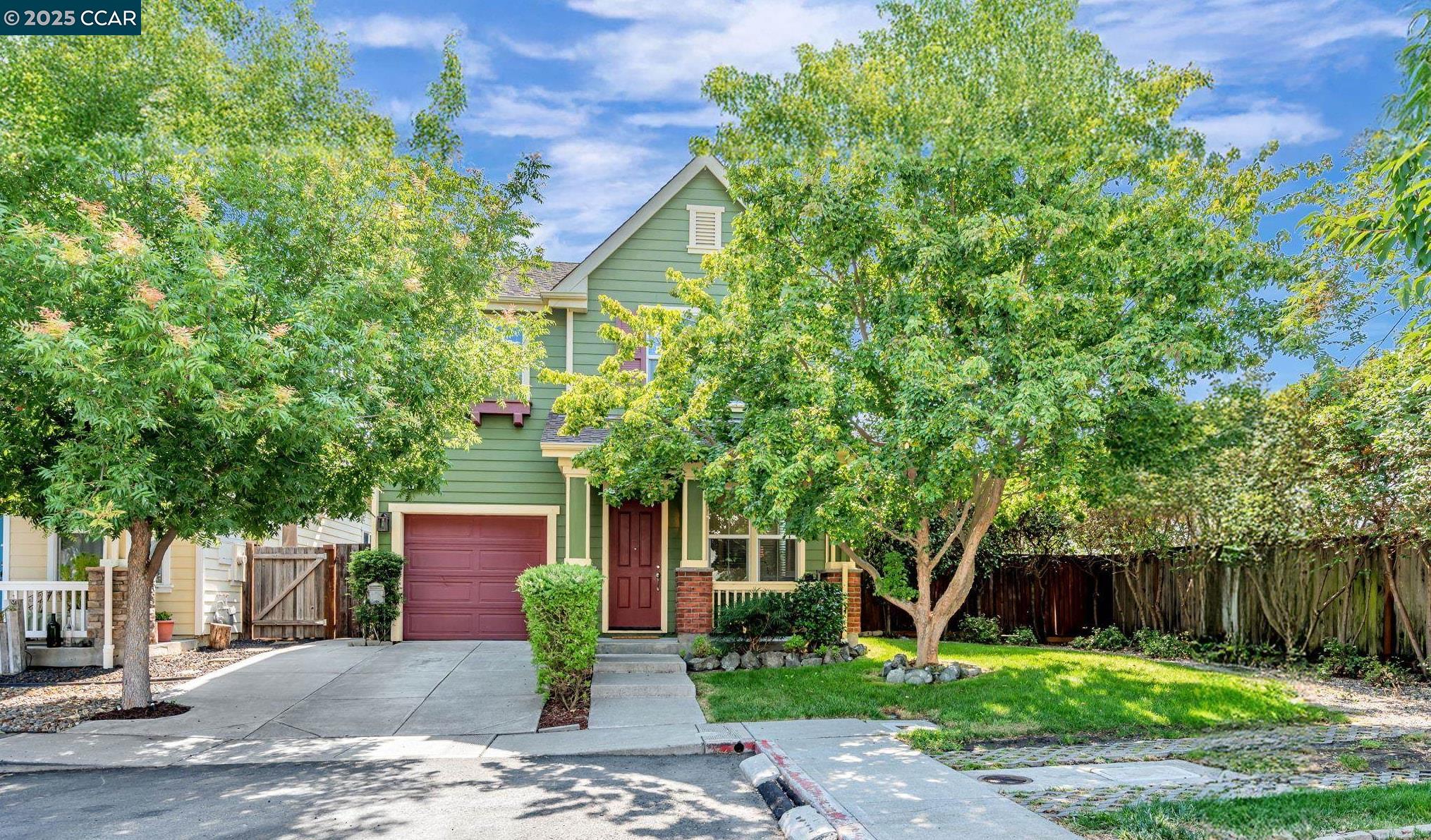 Detail Gallery Image 1 of 34 For 2 Corvina Ct, American Canyon,  CA 94503 - 3 Beds | 2/1 Baths
