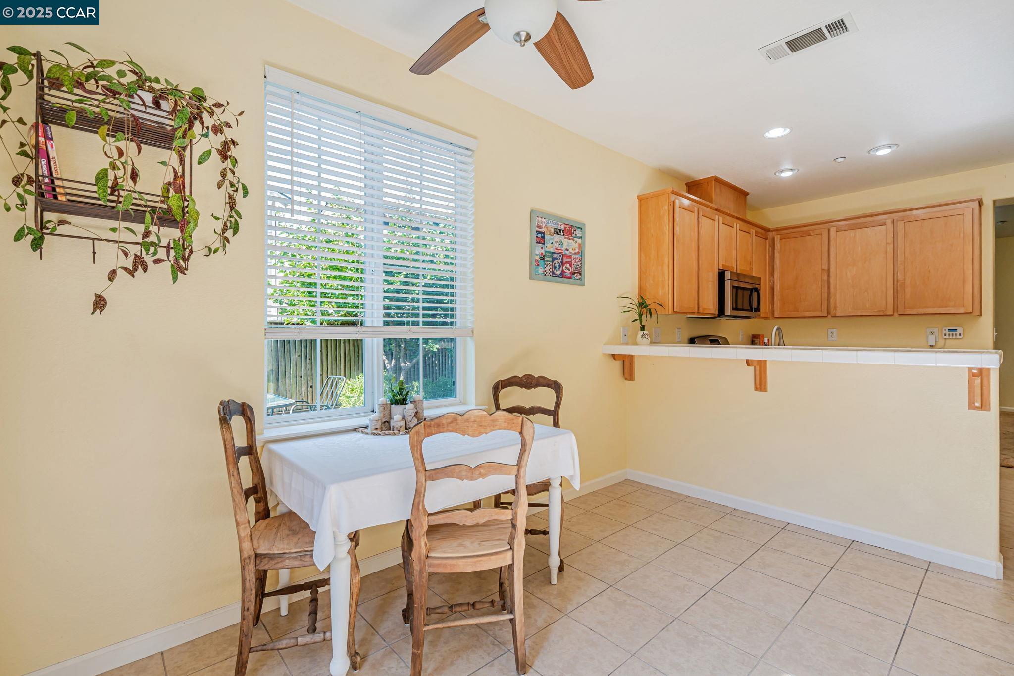Detail Gallery Image 12 of 34 For 2 Corvina Ct, American Canyon,  CA 94503 - 3 Beds | 2/1 Baths