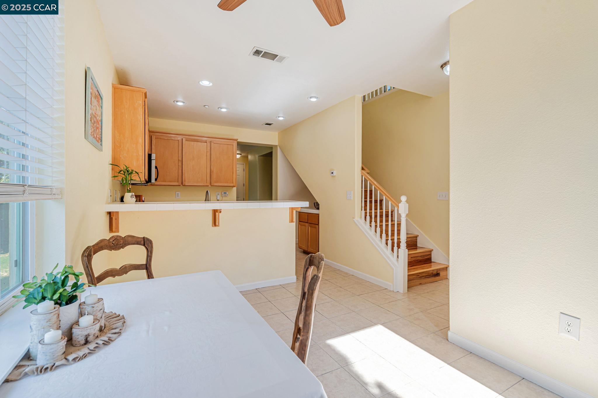 Detail Gallery Image 13 of 34 For 2 Corvina Ct, American Canyon,  CA 94503 - 3 Beds | 2/1 Baths