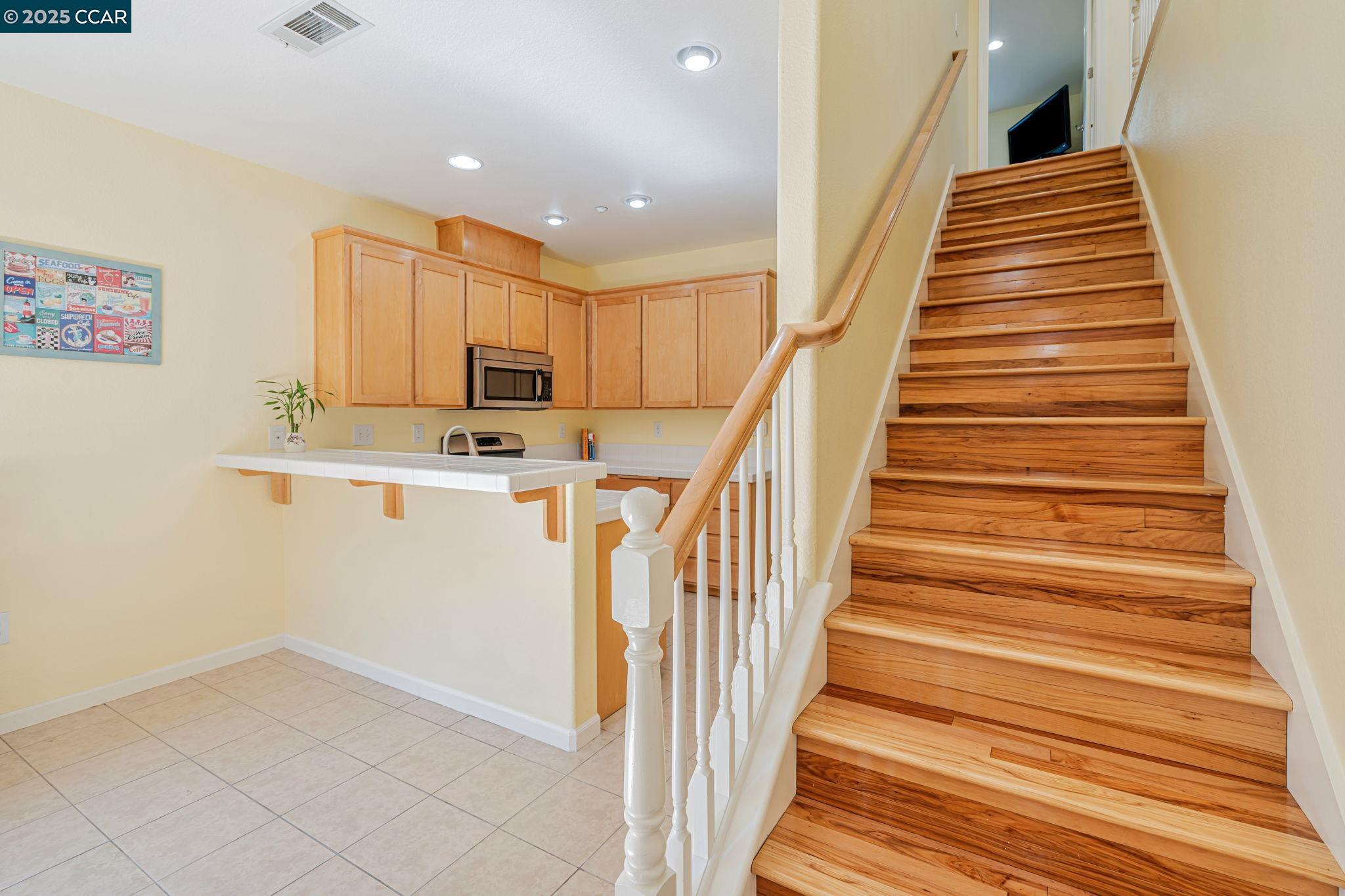 Detail Gallery Image 14 of 34 For 2 Corvina Ct, American Canyon,  CA 94503 - 3 Beds | 2/1 Baths