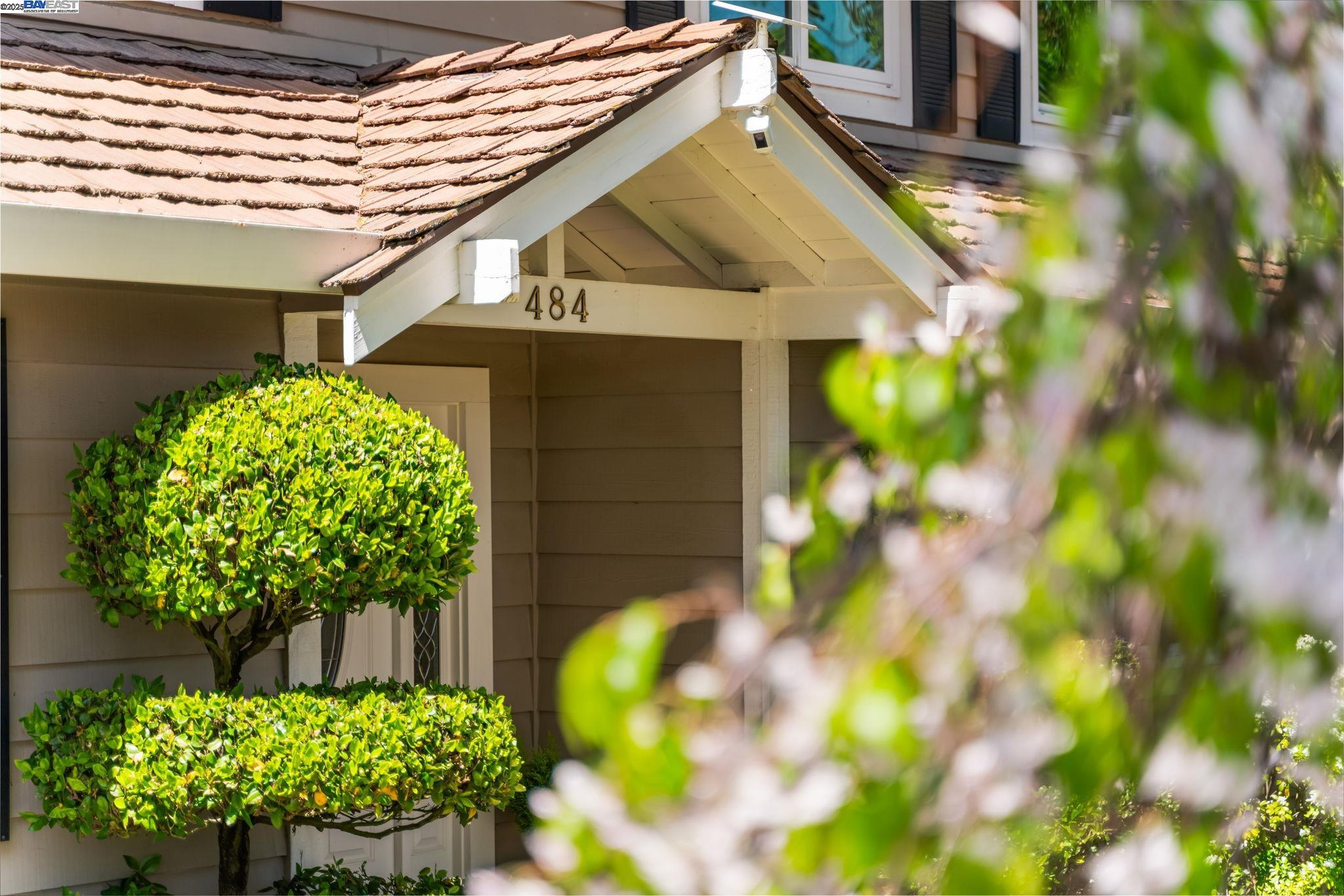 Detail Gallery Image 2 of 60 For 484 El Pintado Rd, Danville,  CA 94526 - 4 Beds | 2/1 Baths