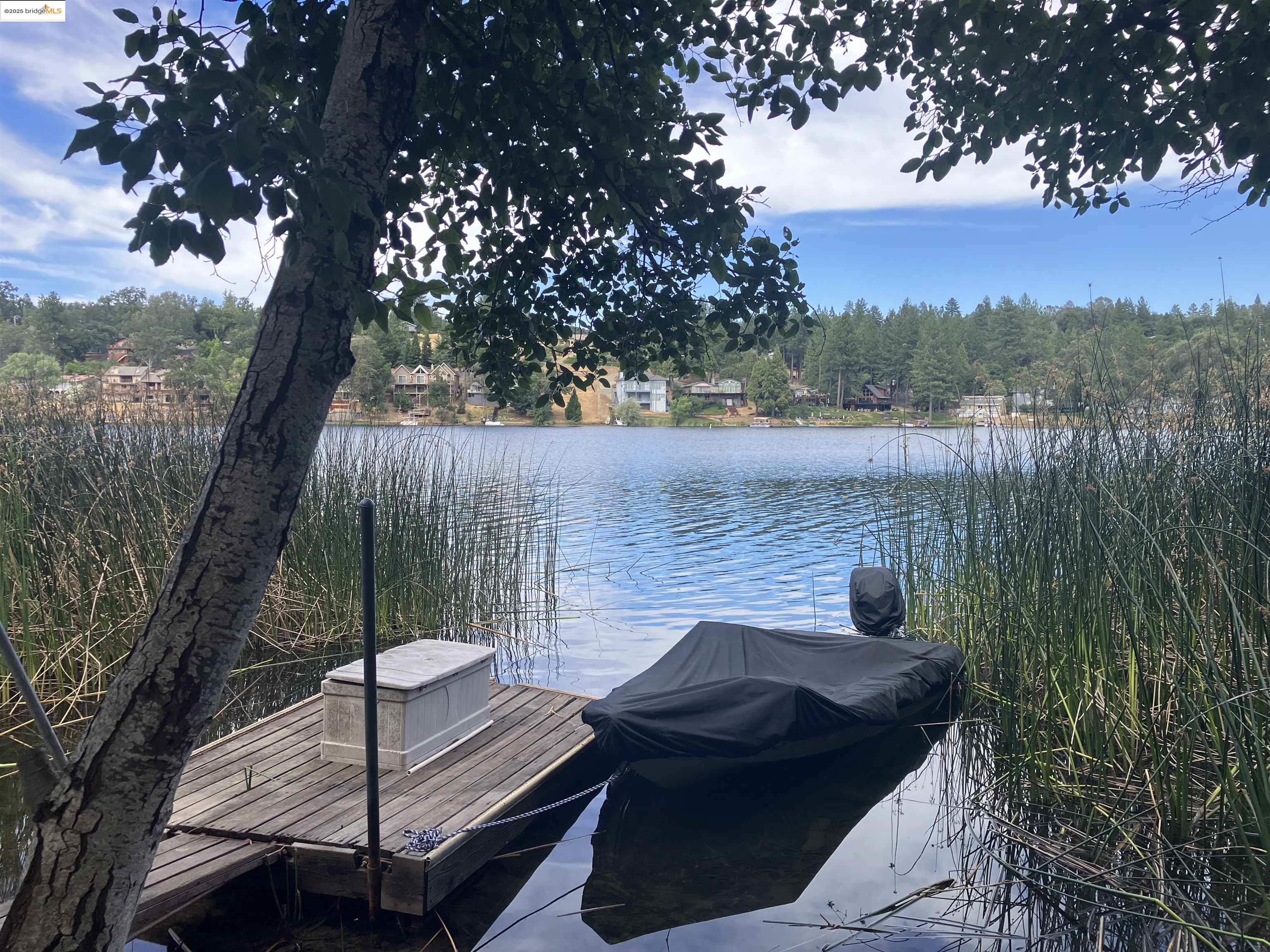 Groveland (A gateway to Yosemite)