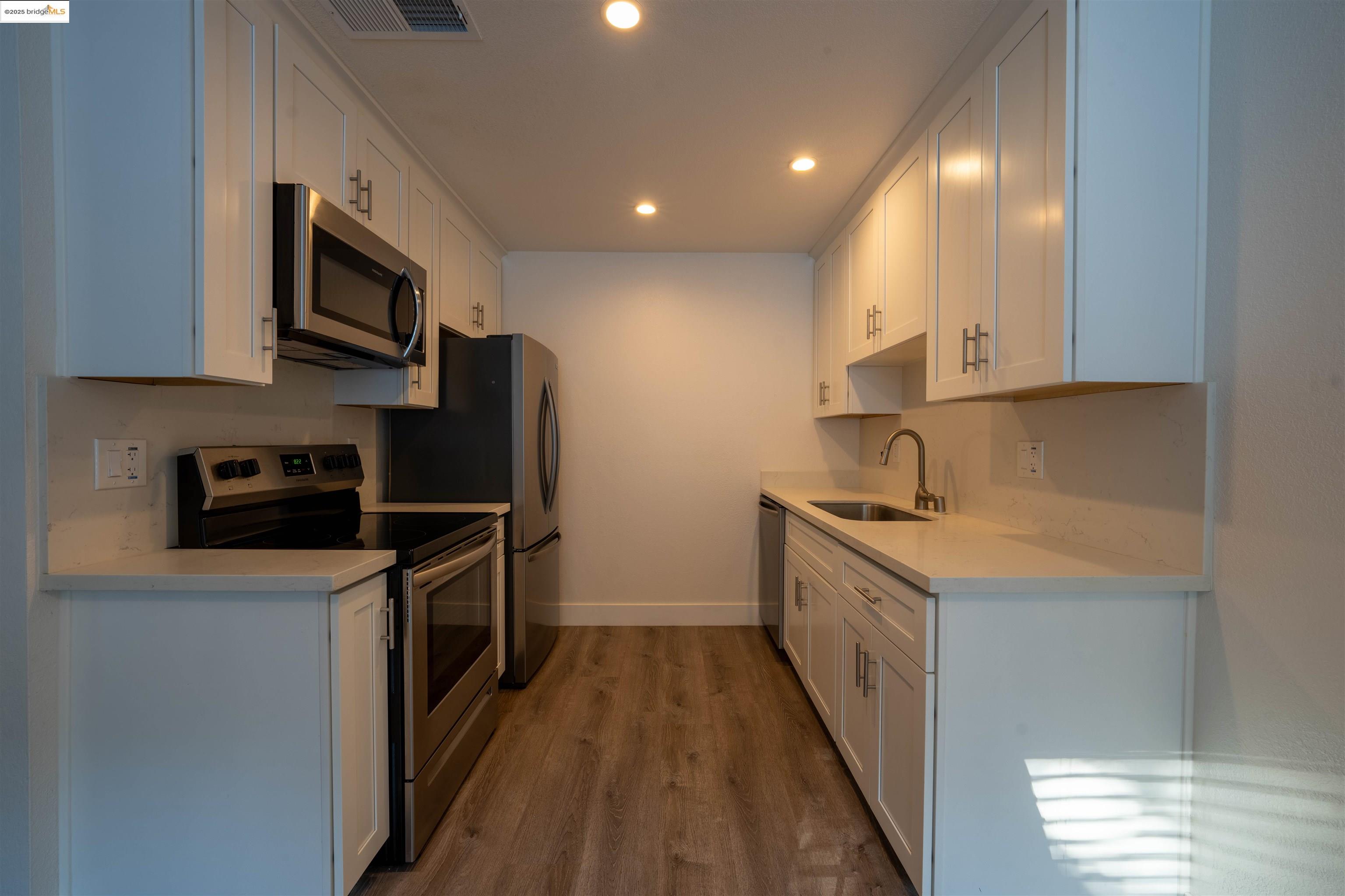 Photo #11: 41104658 Listing: Photo #11
