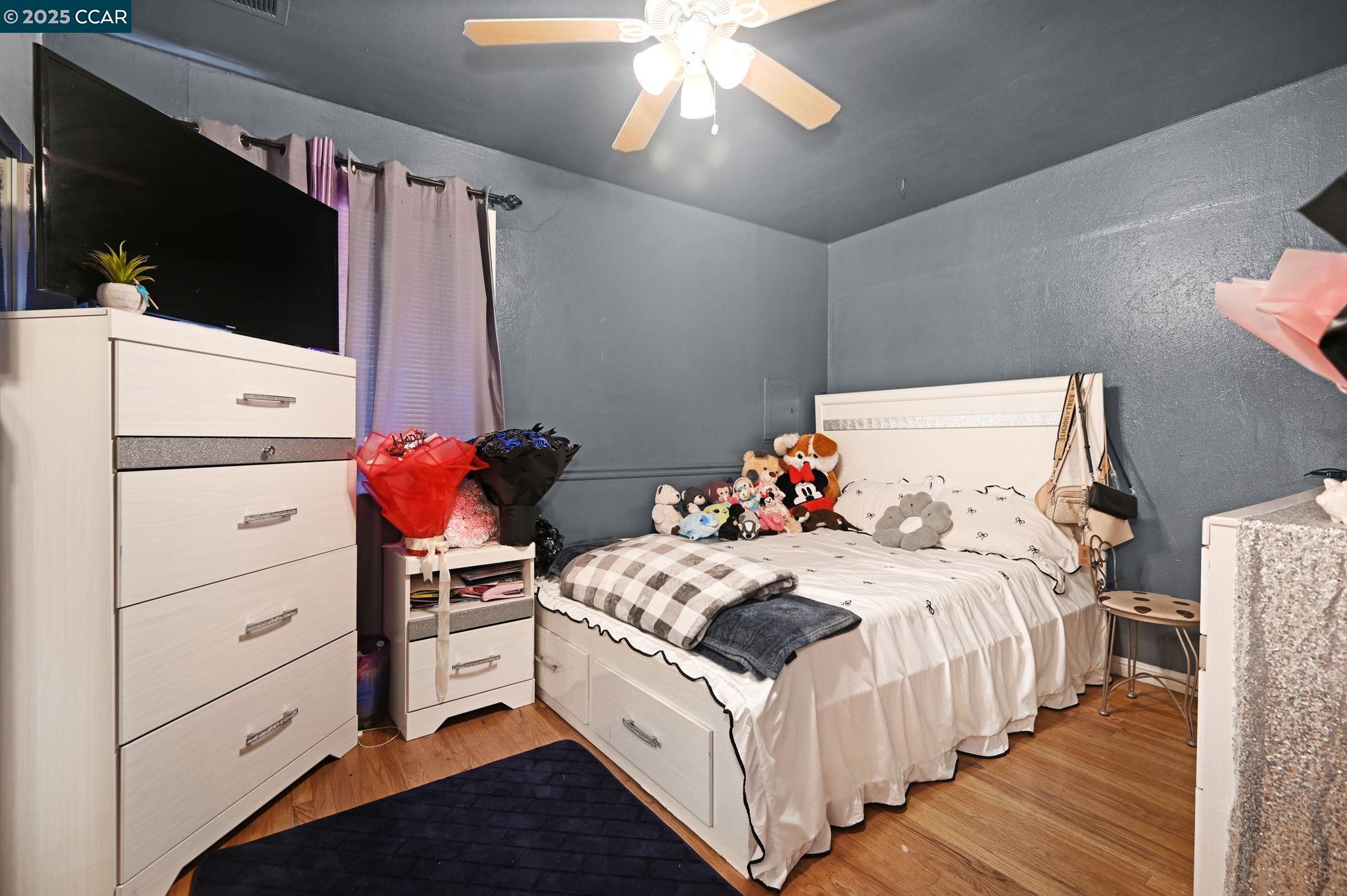 Detail Gallery Image 14 of 22 For 2543 Montgomery Ave, Concord,  CA 94519 - 3 Beds | 2 Baths