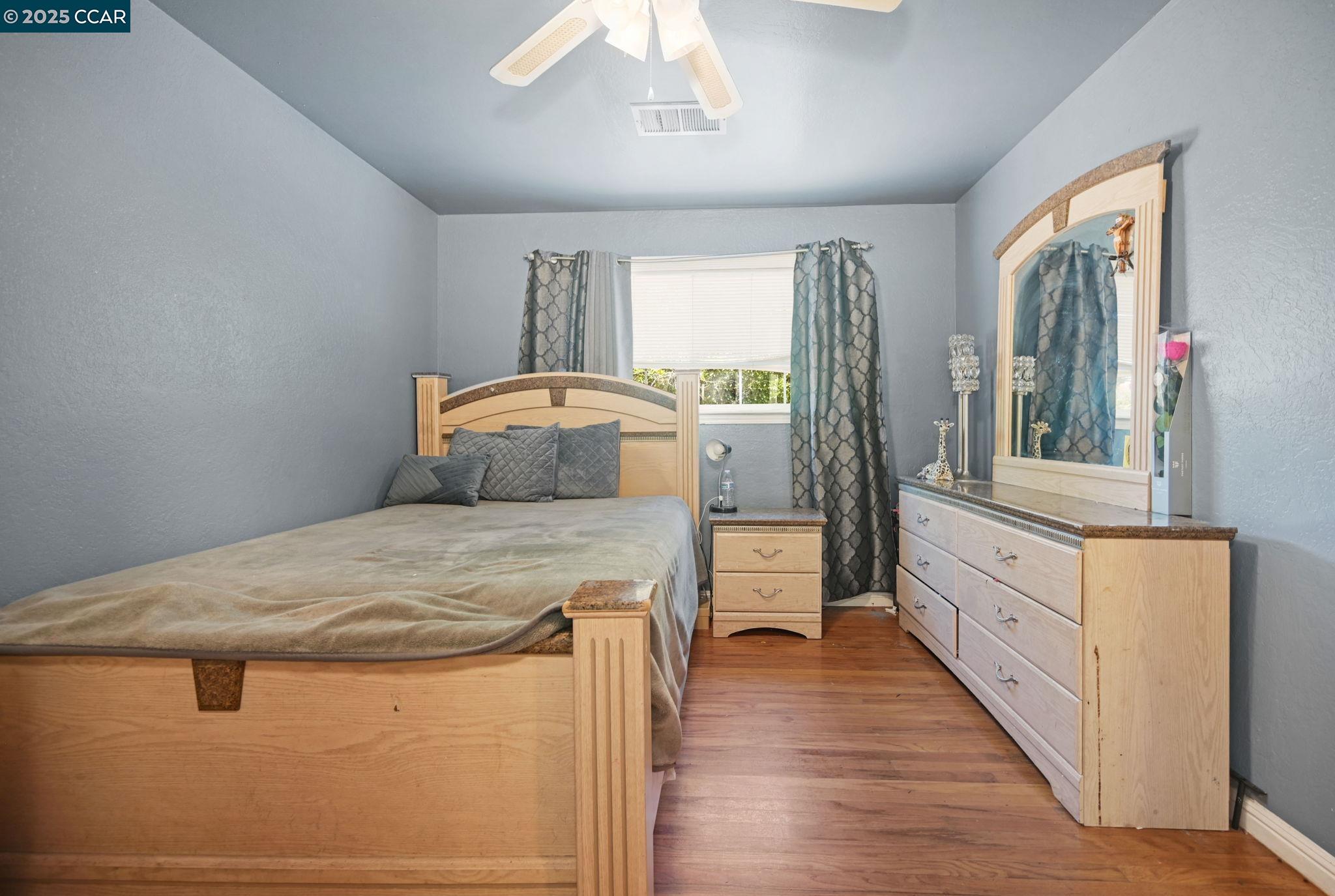 Detail Gallery Image 17 of 22 For 2543 Montgomery Ave, Concord,  CA 94519 - 3 Beds | 2 Baths