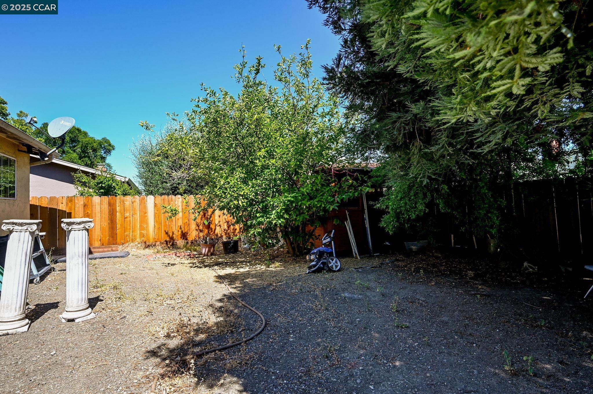 Detail Gallery Image 21 of 22 For 2543 Montgomery Ave, Concord,  CA 94519 - 3 Beds | 2 Baths