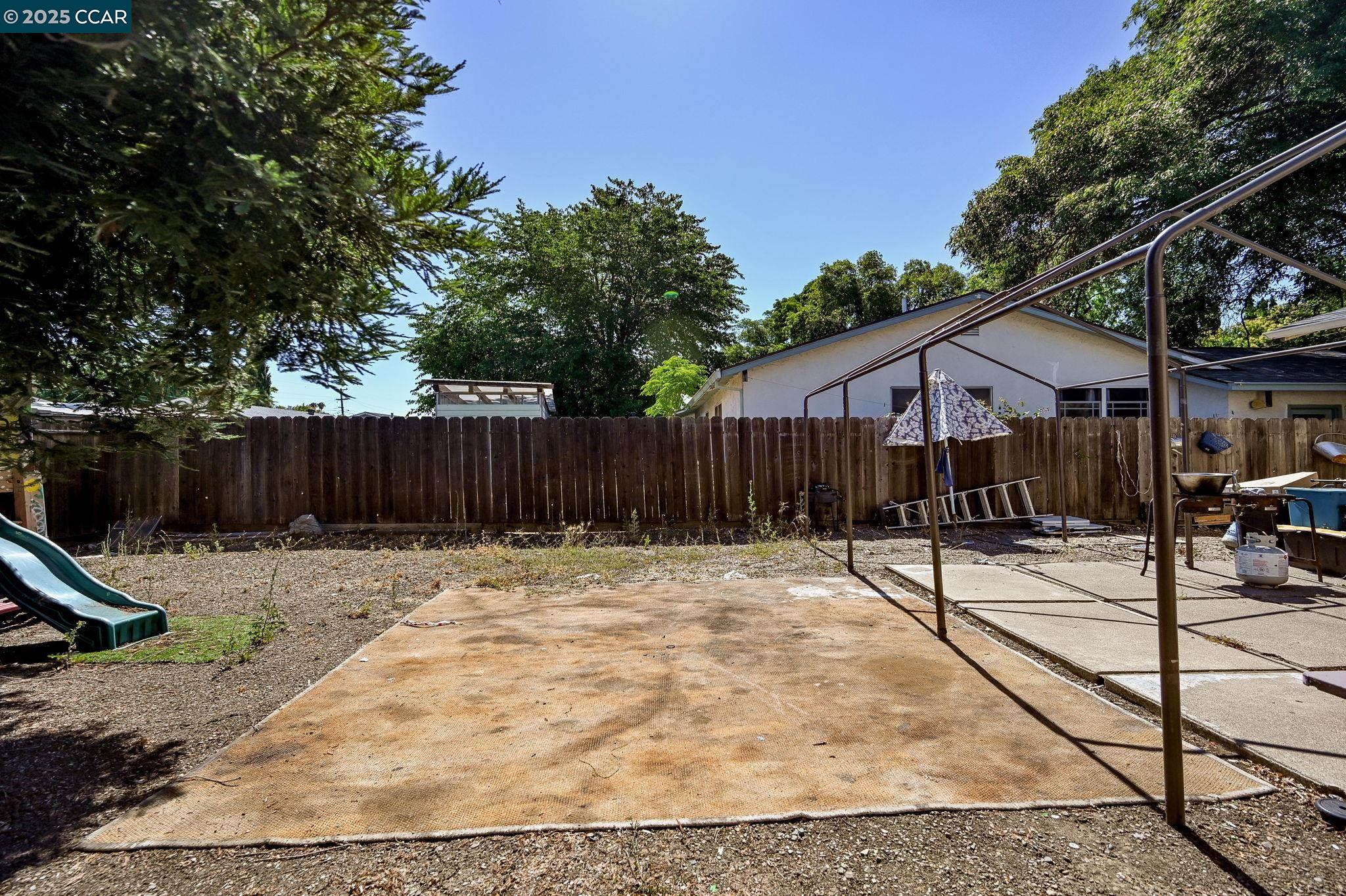 Detail Gallery Image 22 of 22 For 2543 Montgomery Ave, Concord,  CA 94519 - 3 Beds | 2 Baths