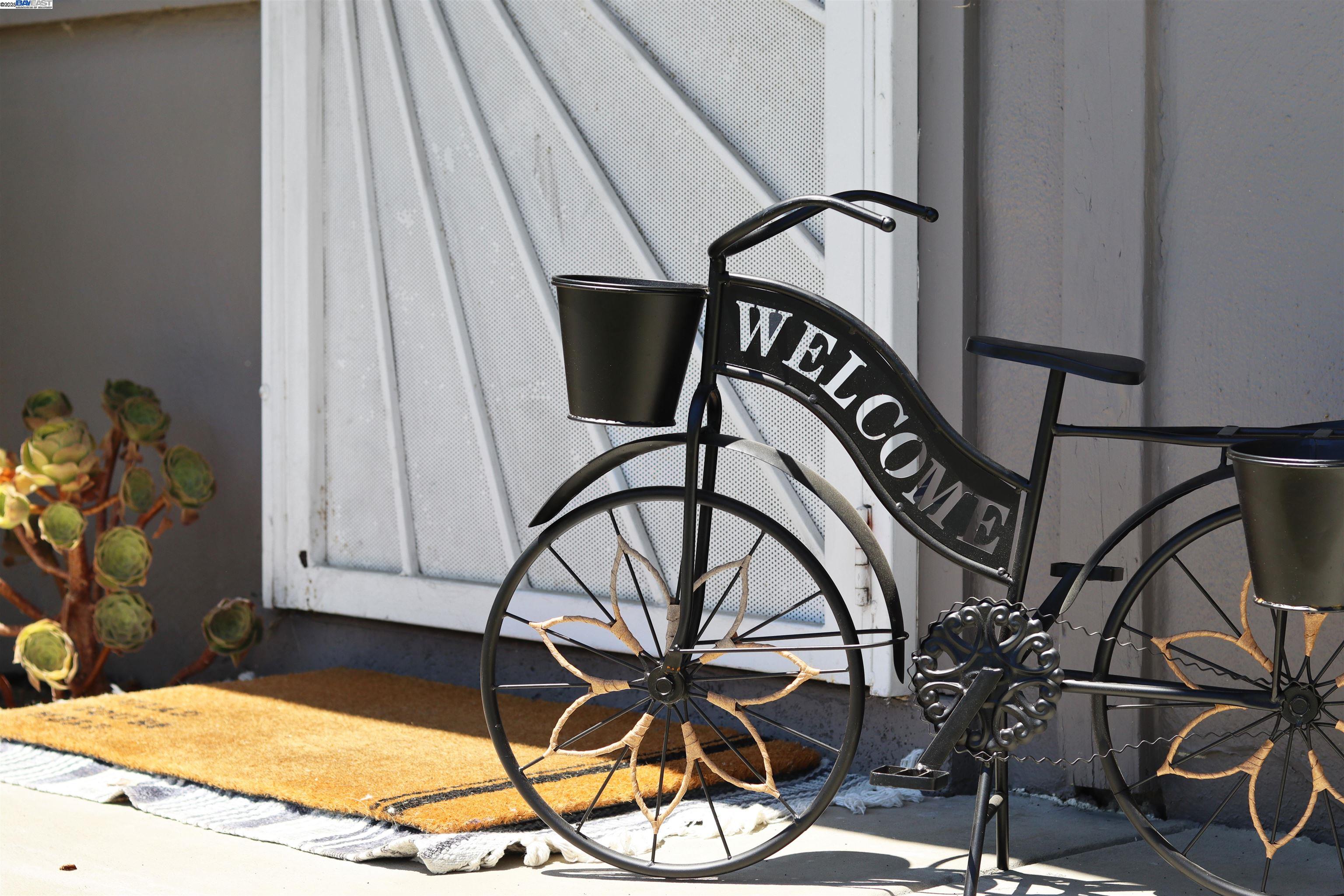 Detail Gallery Image 2 of 41 For 3025 Gratton Way, Concord,  CA 94520 - 3 Beds | 2 Baths