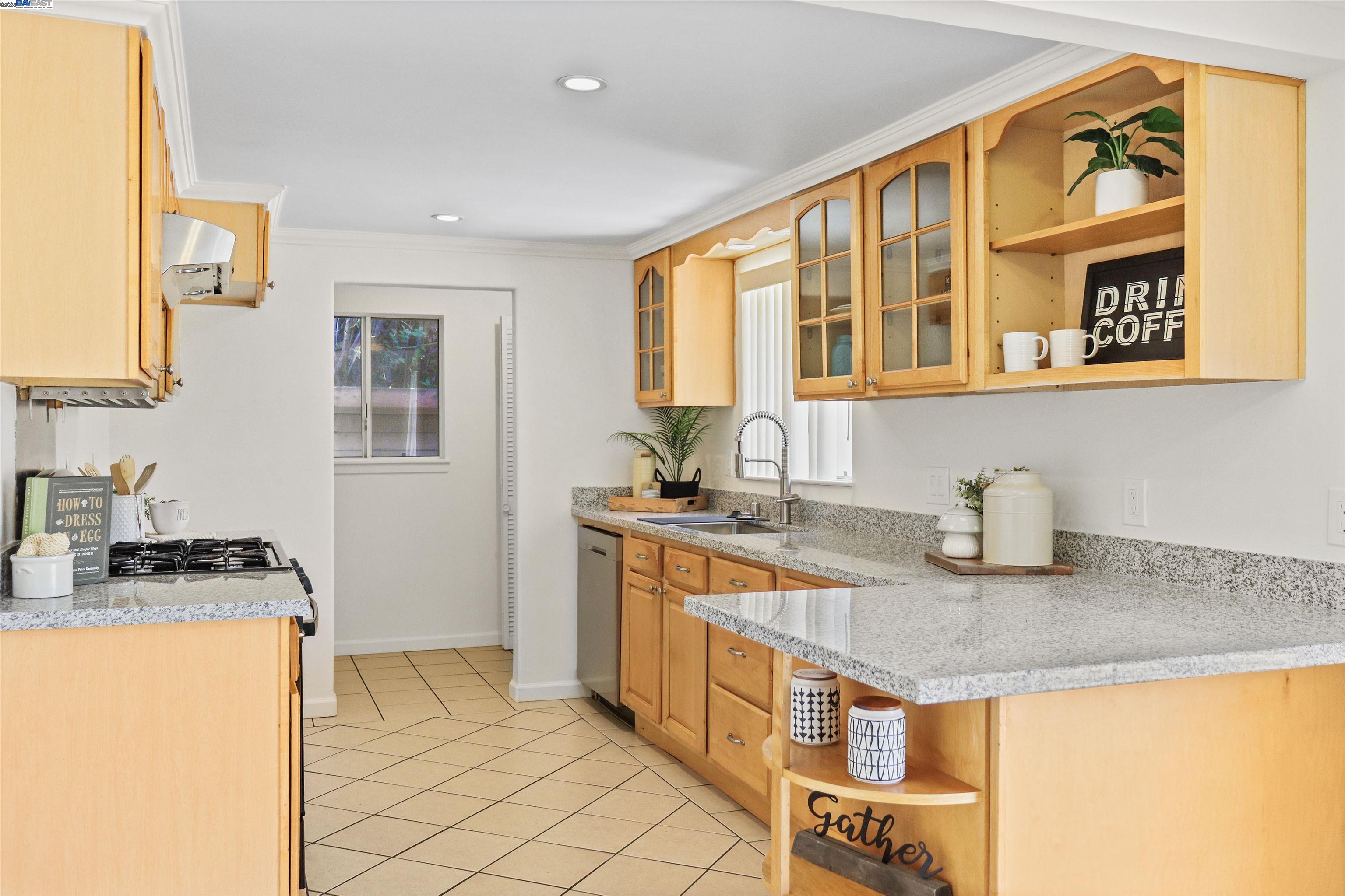 Detail Gallery Image 19 of 41 For 3025 Gratton Way, Concord,  CA 94520 - 3 Beds | 2 Baths