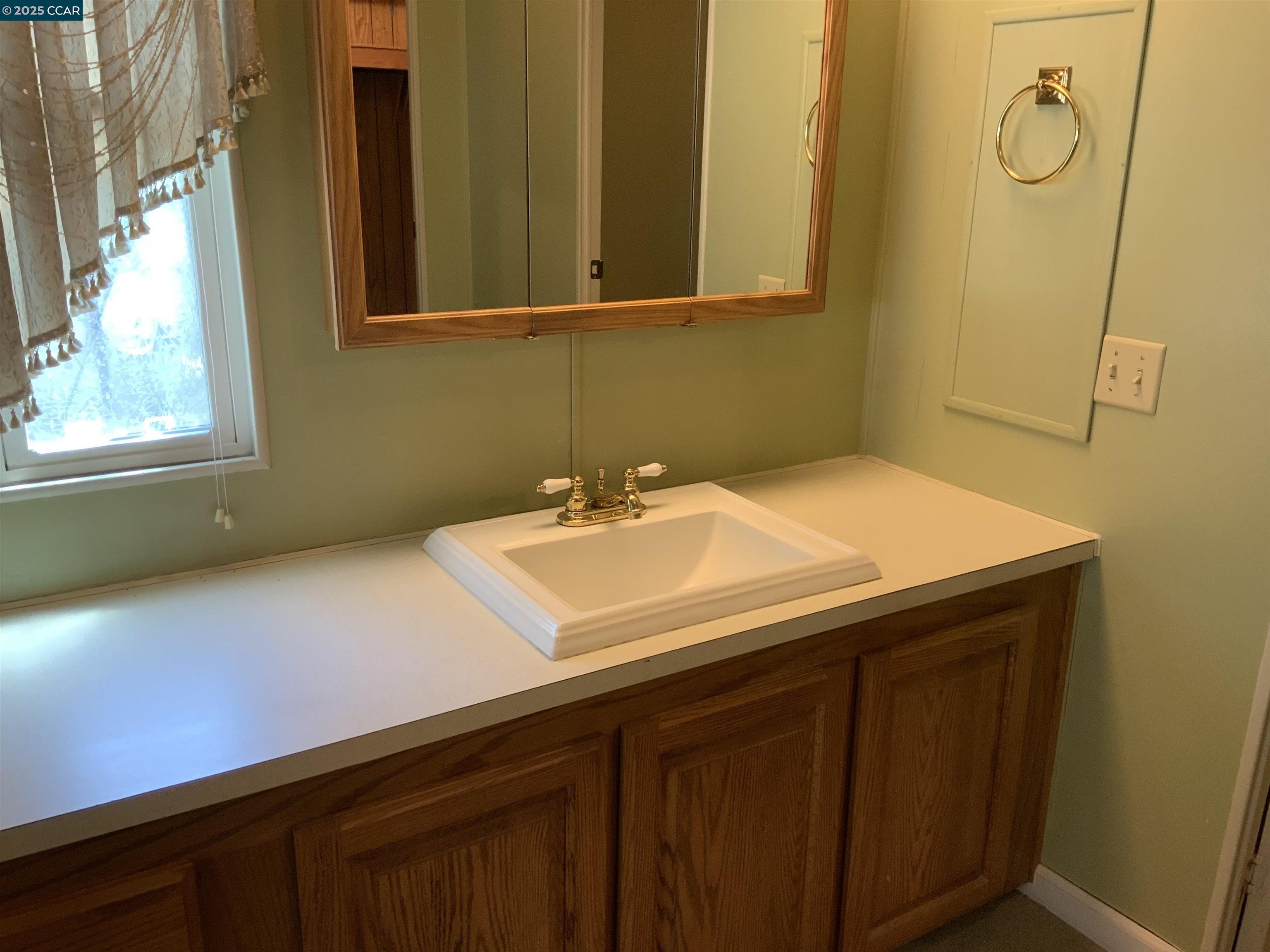 Detail Gallery Image 16 of 28 For 210 Kona Cr., Pittsburg,  CA 94565-0000 - 3 Beds | 2 Baths