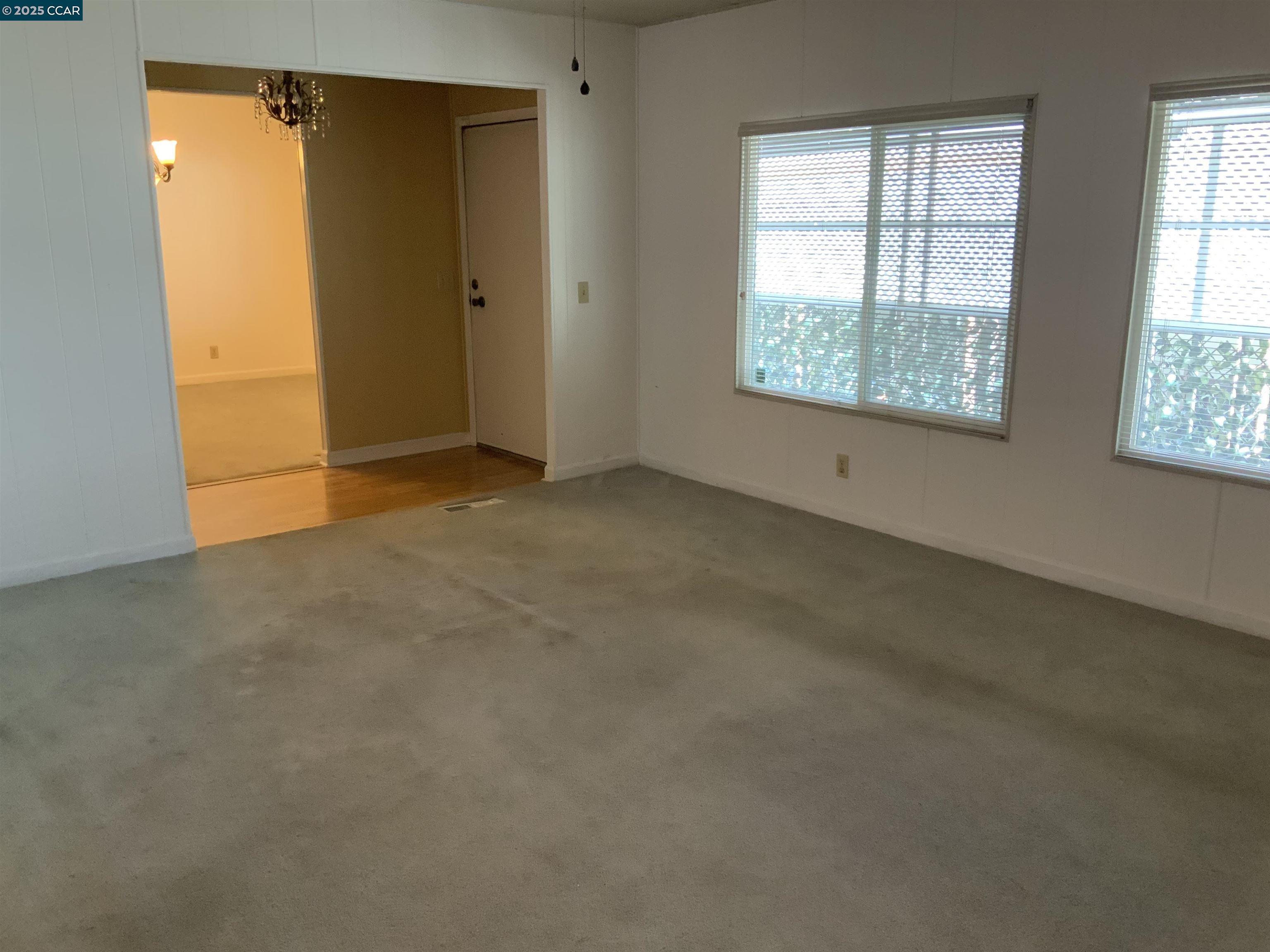 Detail Gallery Image 3 of 28 For 210 Kona Cr., Pittsburg,  CA 94565-0000 - 3 Beds | 2 Baths