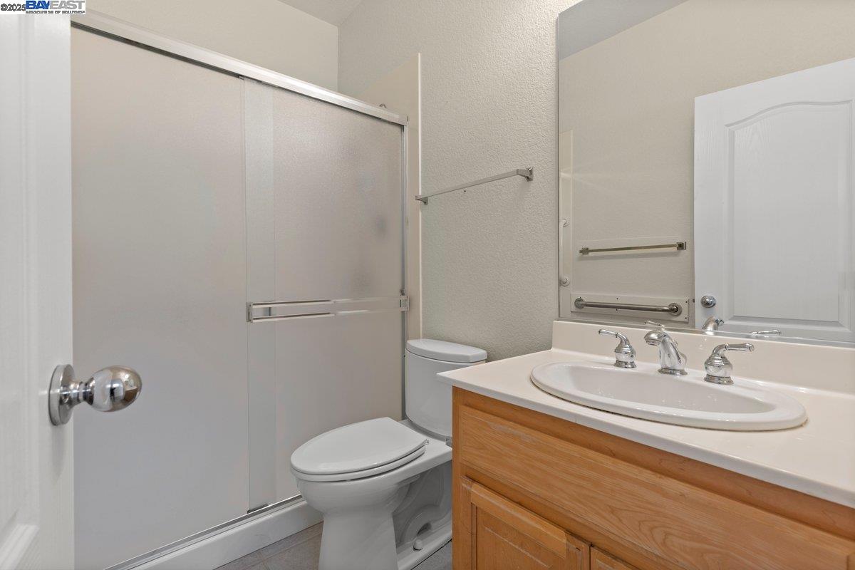 Detail Gallery Image 16 of 39 For 3021 Overlook Dr, Vallejo,  CA 94591 - 4 Beds | 3 Baths