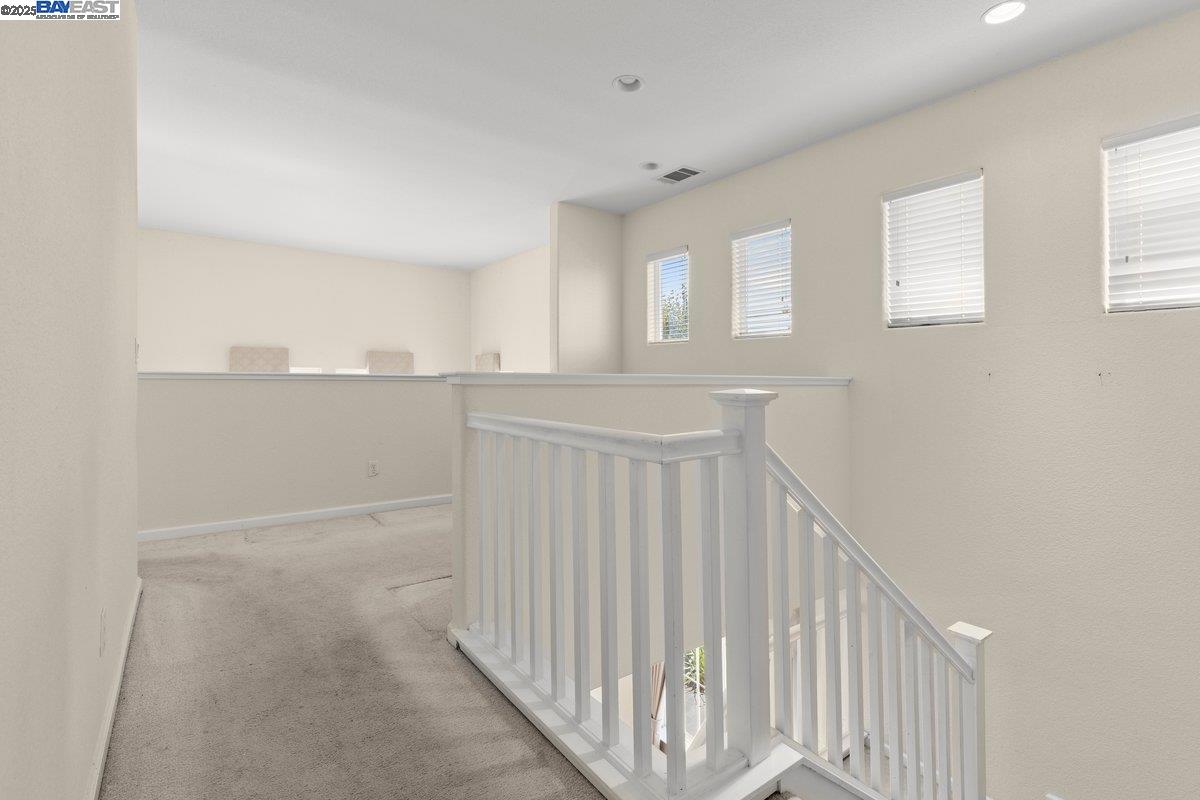 Detail Gallery Image 29 of 39 For 3021 Overlook Dr, Vallejo,  CA 94591 - 4 Beds | 3 Baths