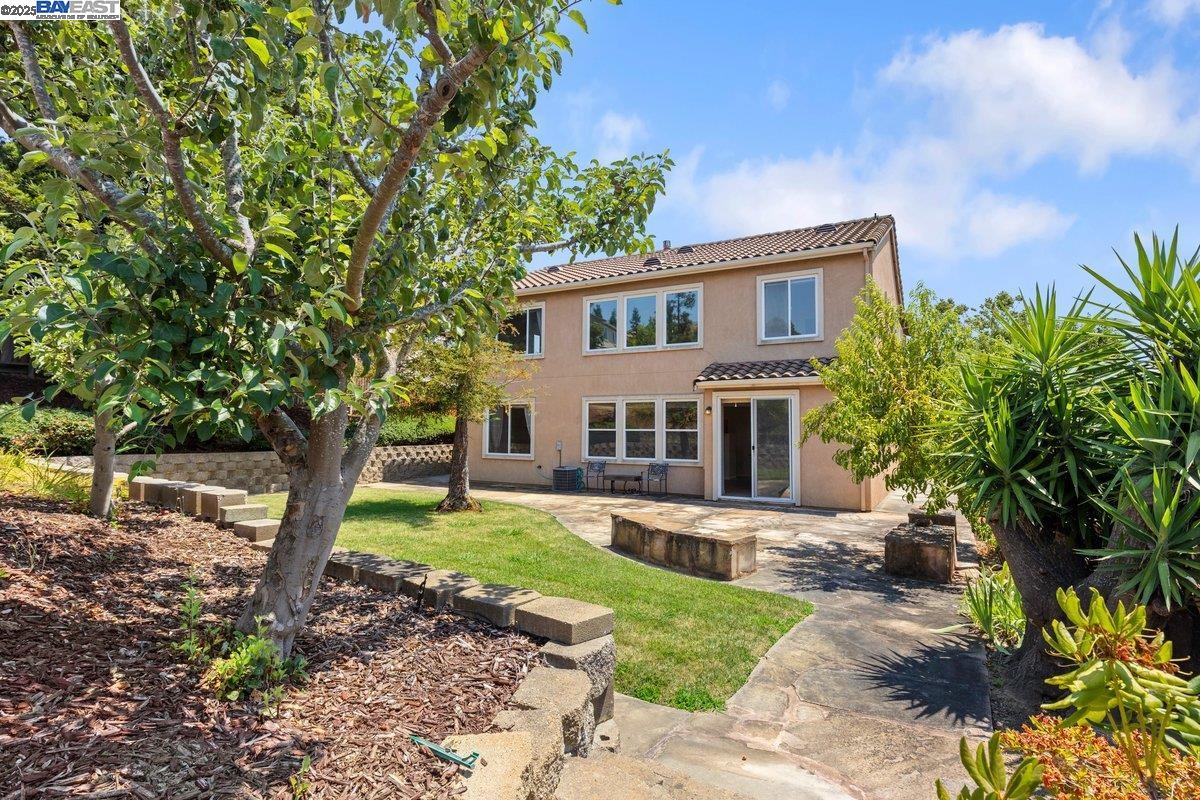 Detail Gallery Image 31 of 39 For 3021 Overlook Dr, Vallejo,  CA 94591 - 4 Beds | 3 Baths