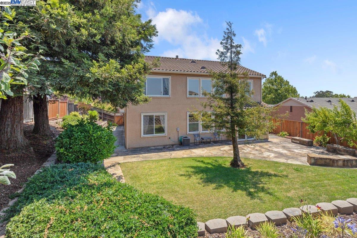 Detail Gallery Image 32 of 39 For 3021 Overlook Dr, Vallejo,  CA 94591 - 4 Beds | 3 Baths