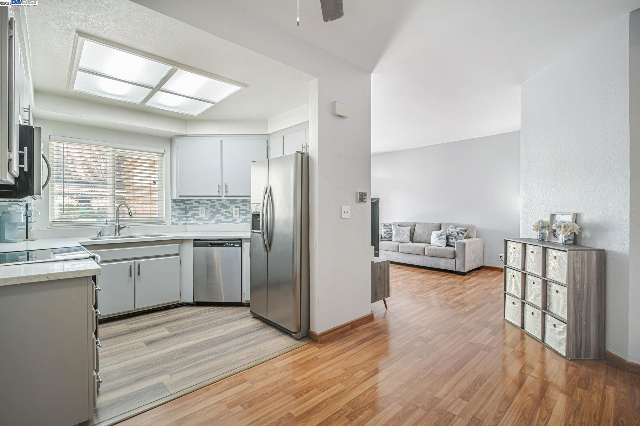 Photo #5: 41104668 Listing 