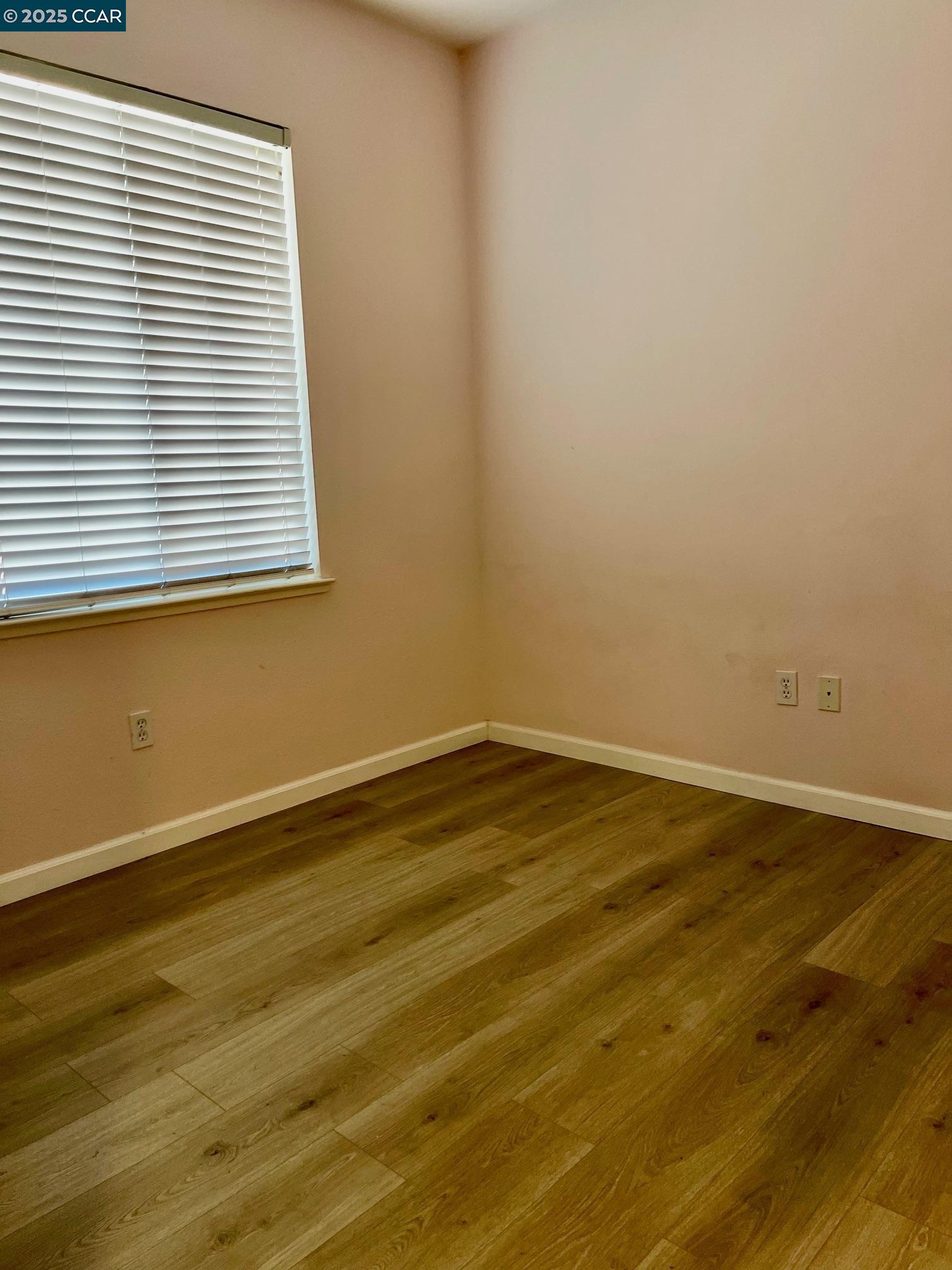 Detail Gallery Image 10 of 19 For 404 Presidio St, San Pablo,  CA 94806 - 2 Beds | 2 Baths