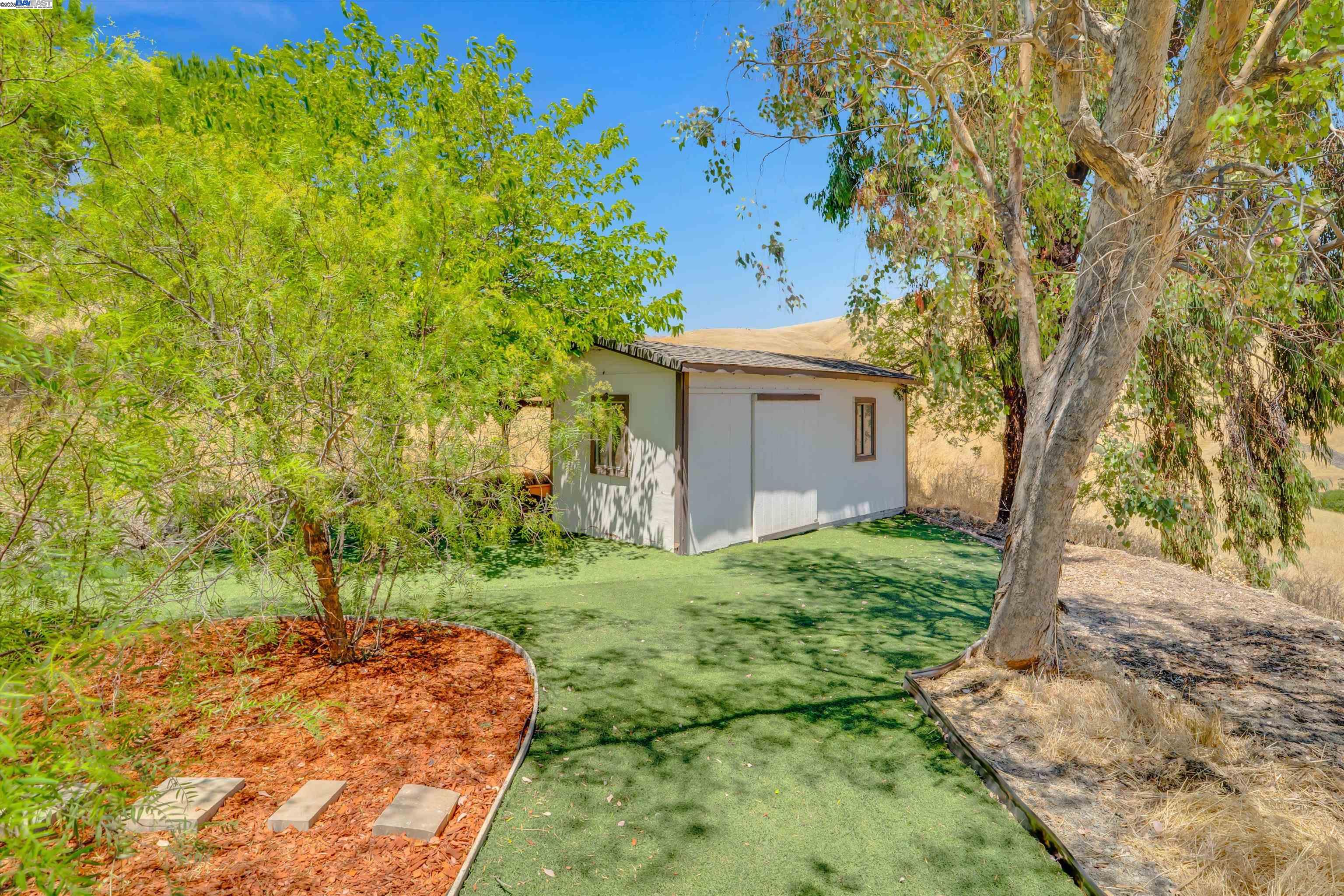 Detail Gallery Image 31 of 45 For 12560 Morgan Territory Rd, Livermore,  CA 94551 - 4 Beds | 3 Baths