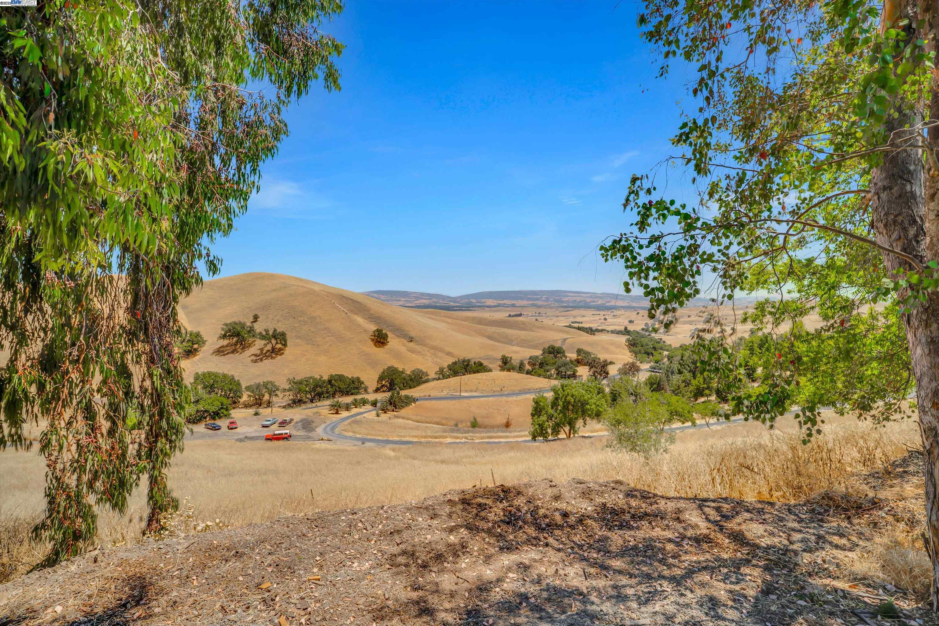 Detail Gallery Image 32 of 45 For 12560 Morgan Territory Rd, Livermore,  CA 94551 - 4 Beds | 3 Baths