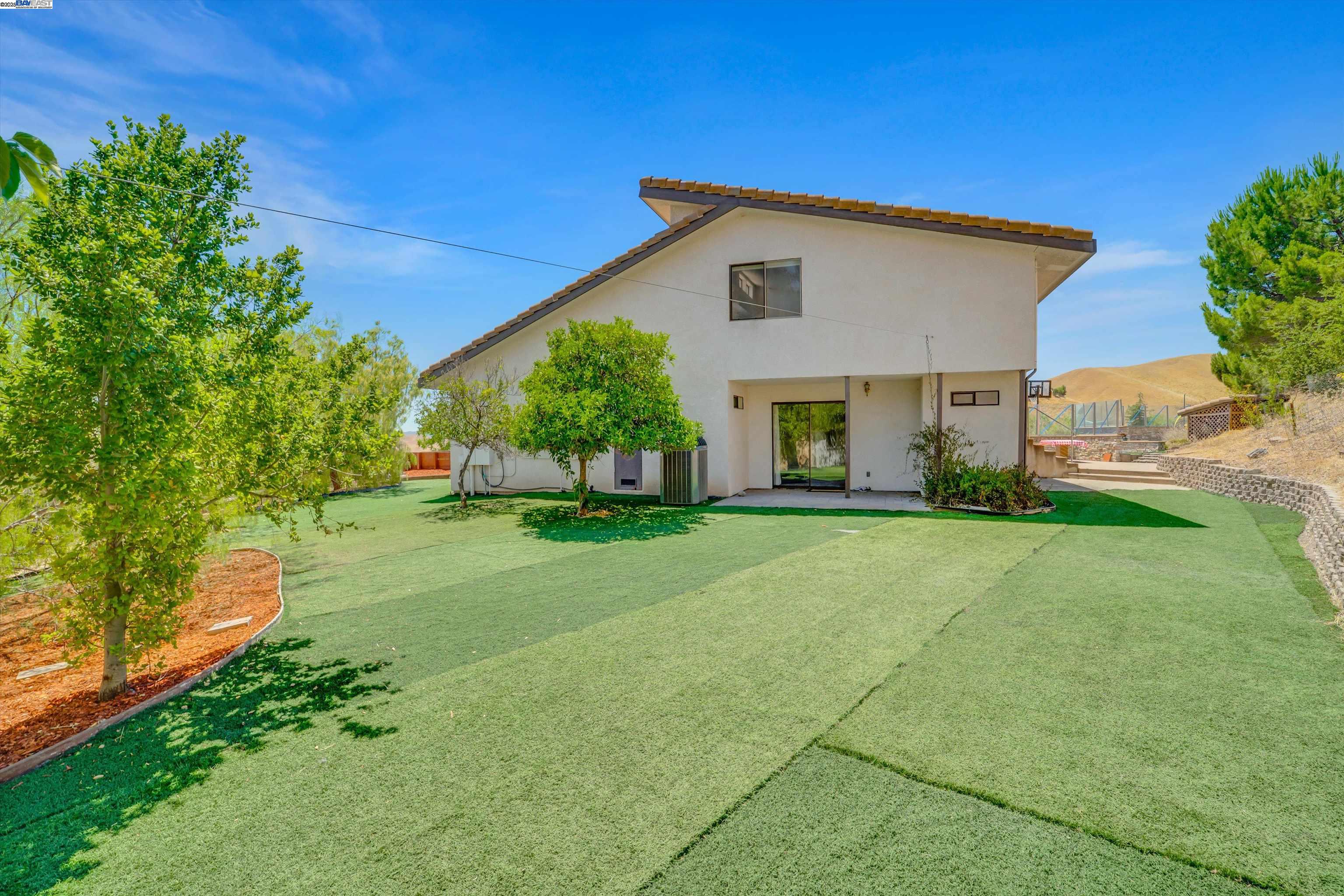 Detail Gallery Image 33 of 45 For 12560 Morgan Territory Rd, Livermore,  CA 94551 - 4 Beds | 3 Baths