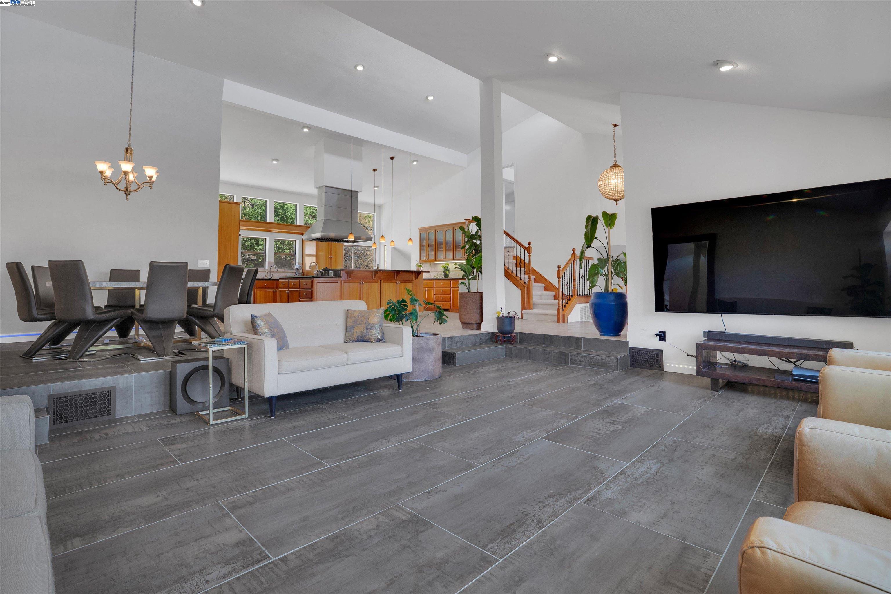 Detail Gallery Image 7 of 45 For 12560 Morgan Territory Rd, Livermore,  CA 94551 - 4 Beds | 3 Baths