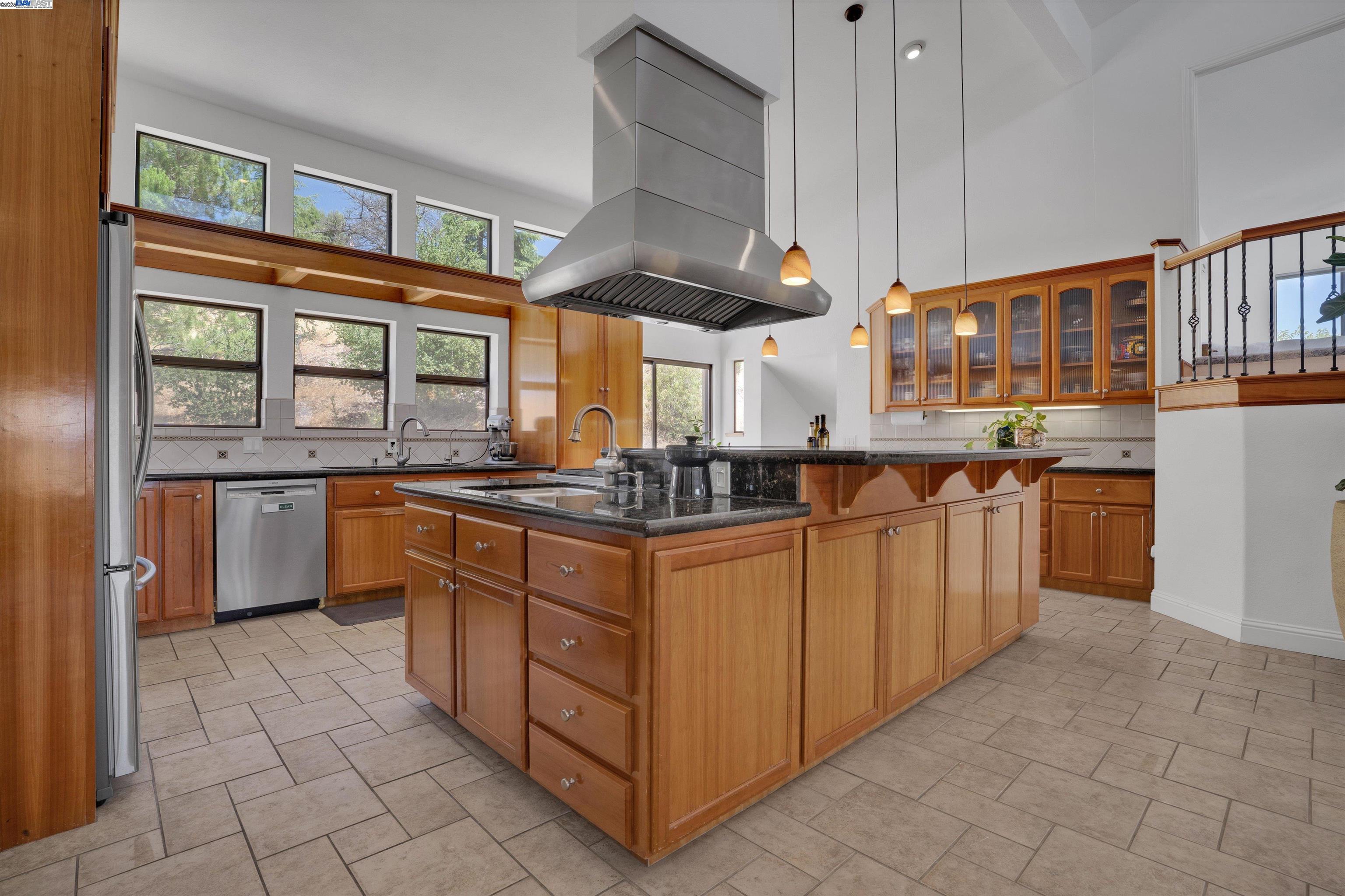 Detail Gallery Image 10 of 45 For 12560 Morgan Territory Rd, Livermore,  CA 94551 - 4 Beds | 3 Baths