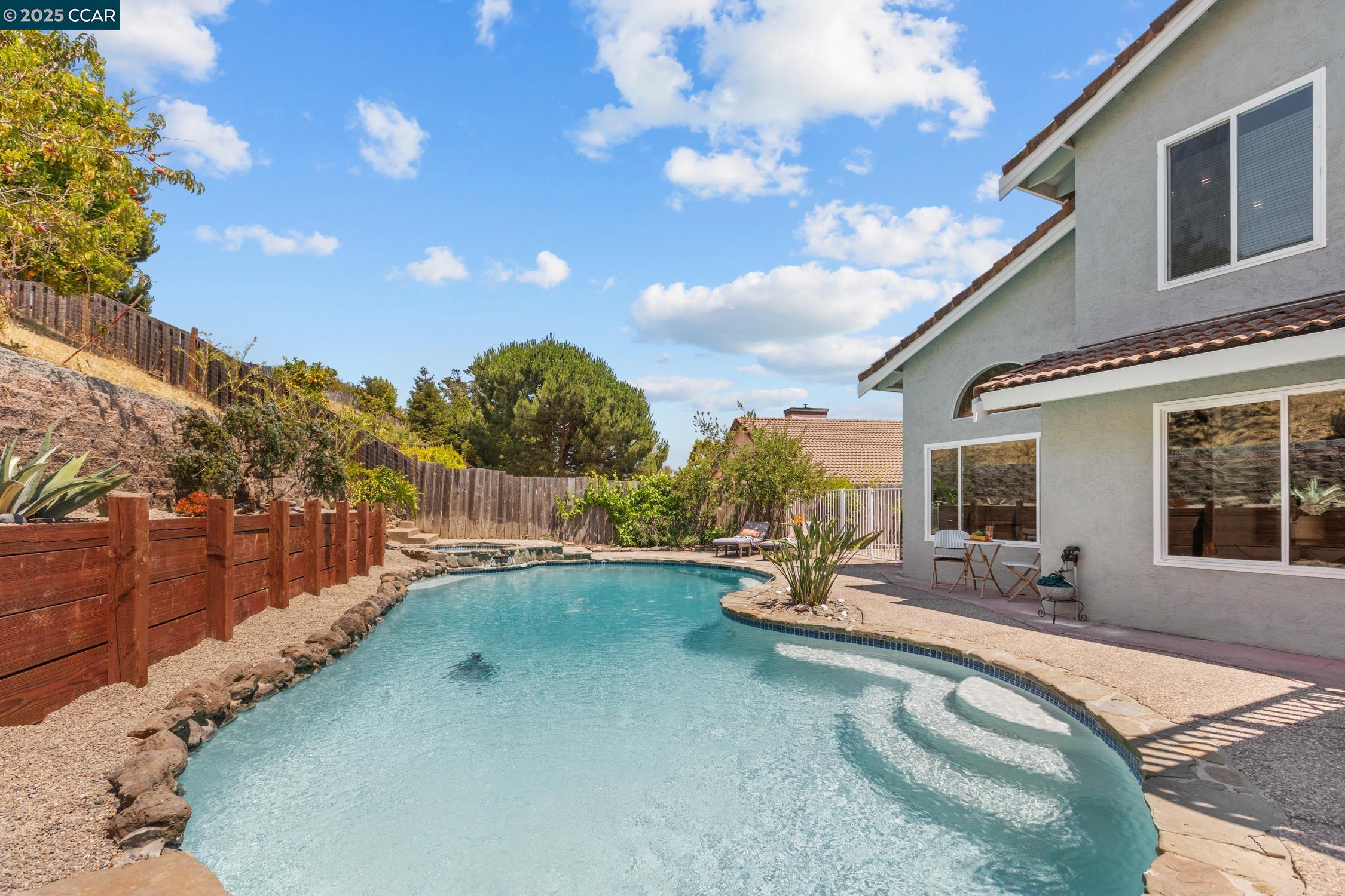 Detail Gallery Image 24 of 57 For 5215 Cutter Lane, El Sobrante,  CA 94803 - 4 Beds | 3 Baths