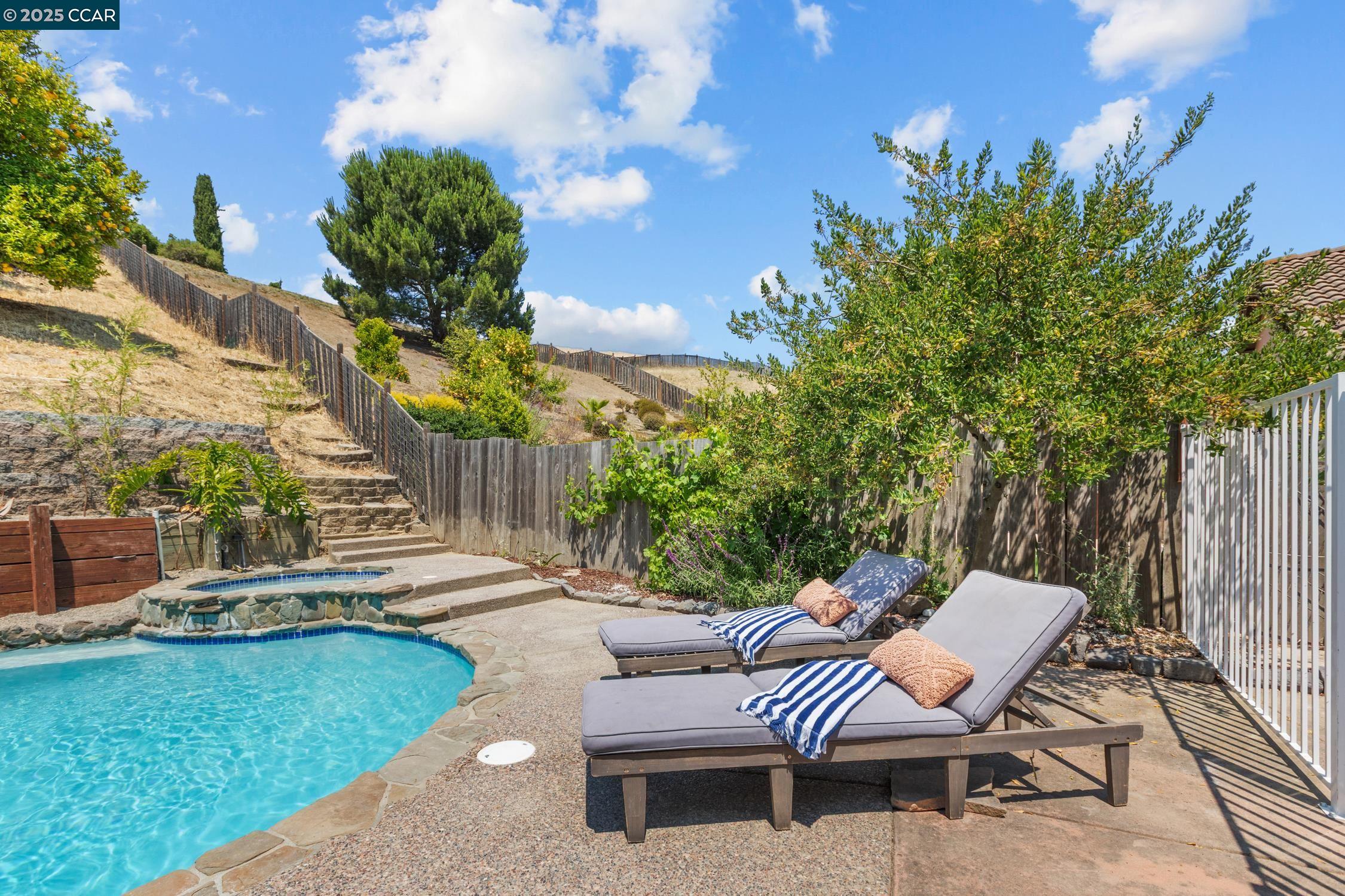 Detail Gallery Image 25 of 57 For 5215 Cutter Lane, El Sobrante,  CA 94803 - 4 Beds | 3 Baths