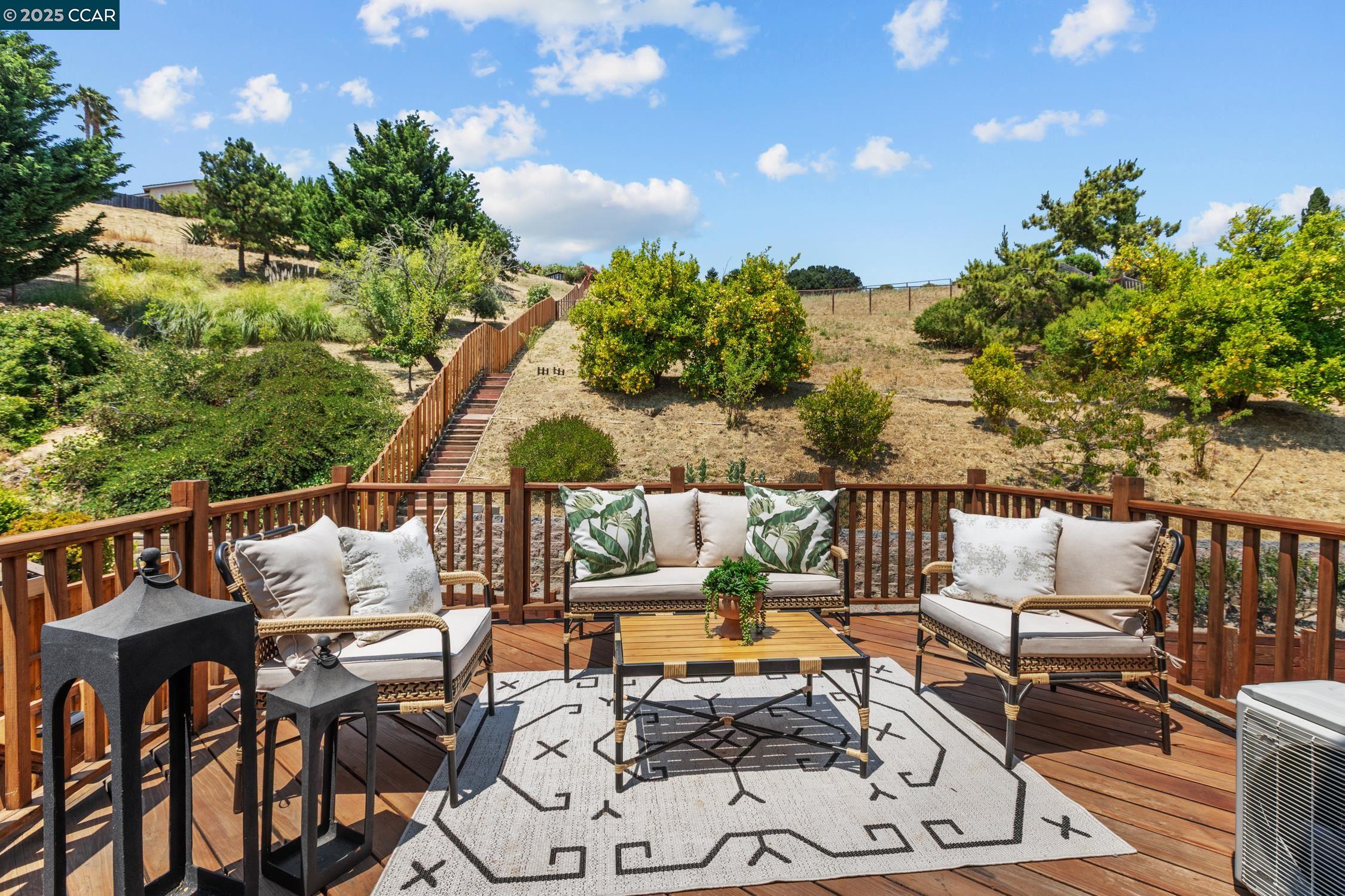 Detail Gallery Image 27 of 57 For 5215 Cutter Lane, El Sobrante,  CA 94803 - 4 Beds | 3 Baths