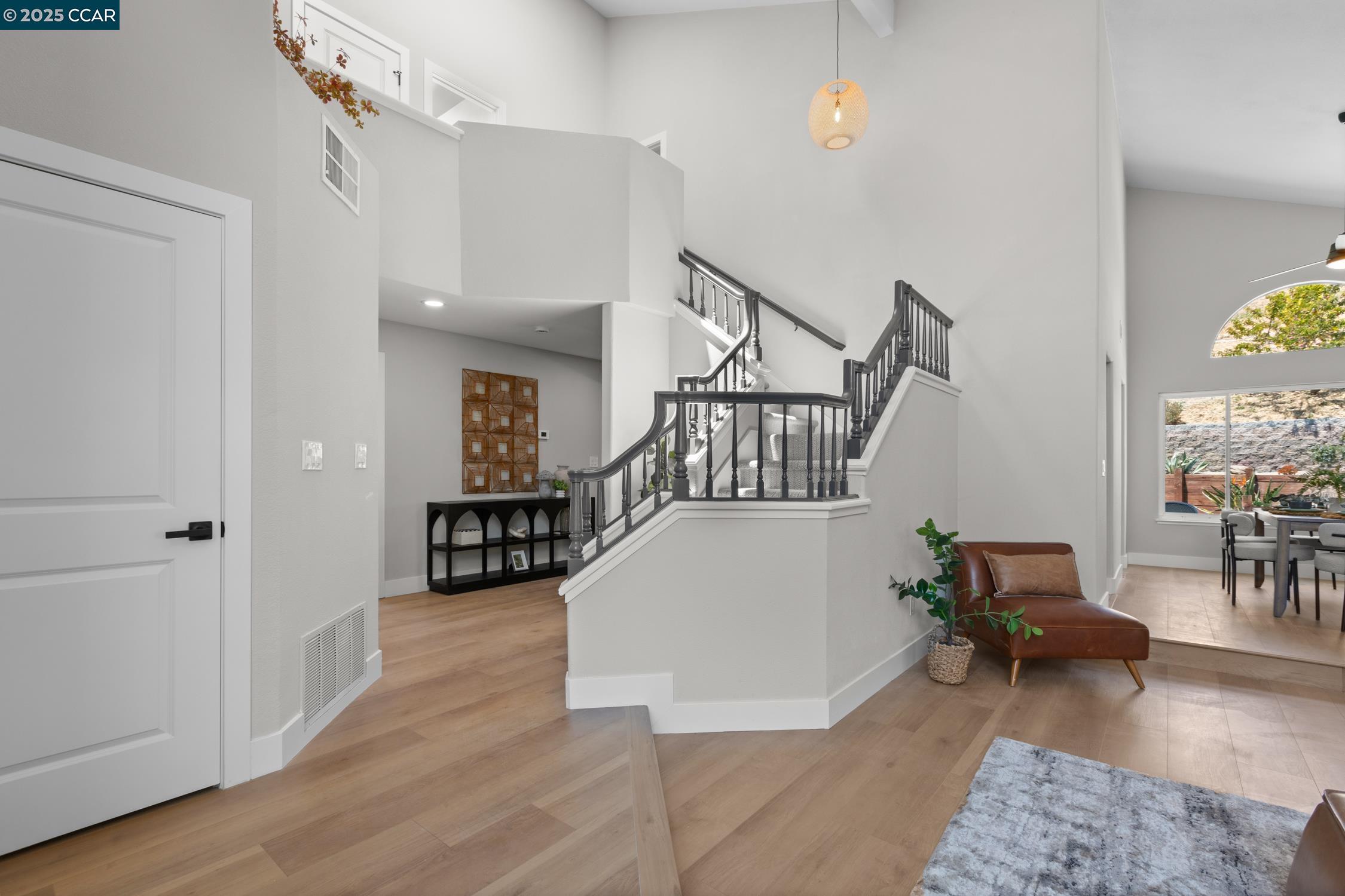 Detail Gallery Image 9 of 57 For 5215 Cutter Lane, El Sobrante,  CA 94803 - 4 Beds | 3 Baths