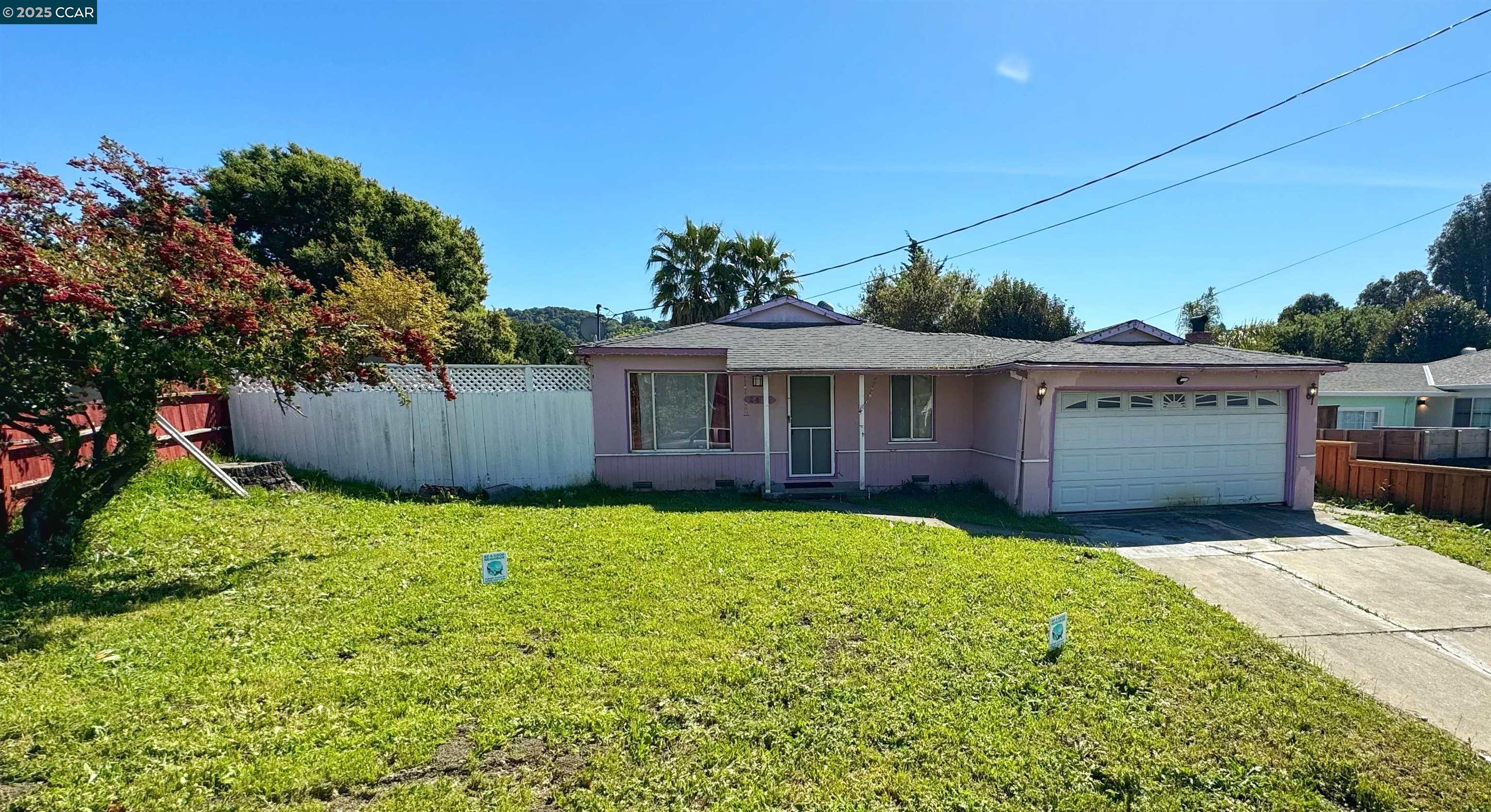 Detail Gallery Image 1 of 5 For 2464 Alamo St, Pinole,  CA 94564 - 3 Beds | 2 Baths