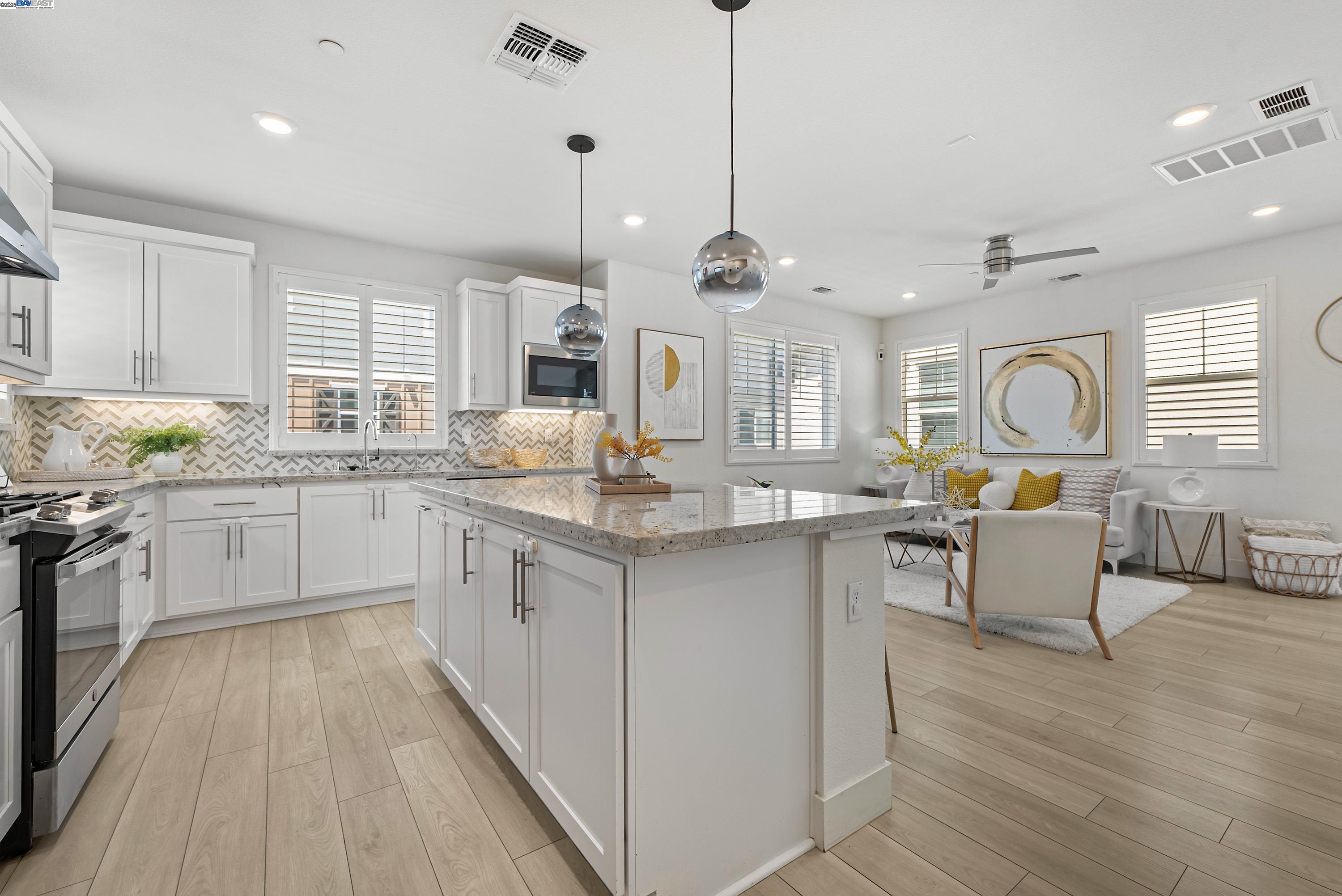 Detail Gallery Image 4 of 43 For 37456 Sand Drift Rd, Newark,  CA 94560 - 3 Beds | 3/1 Baths