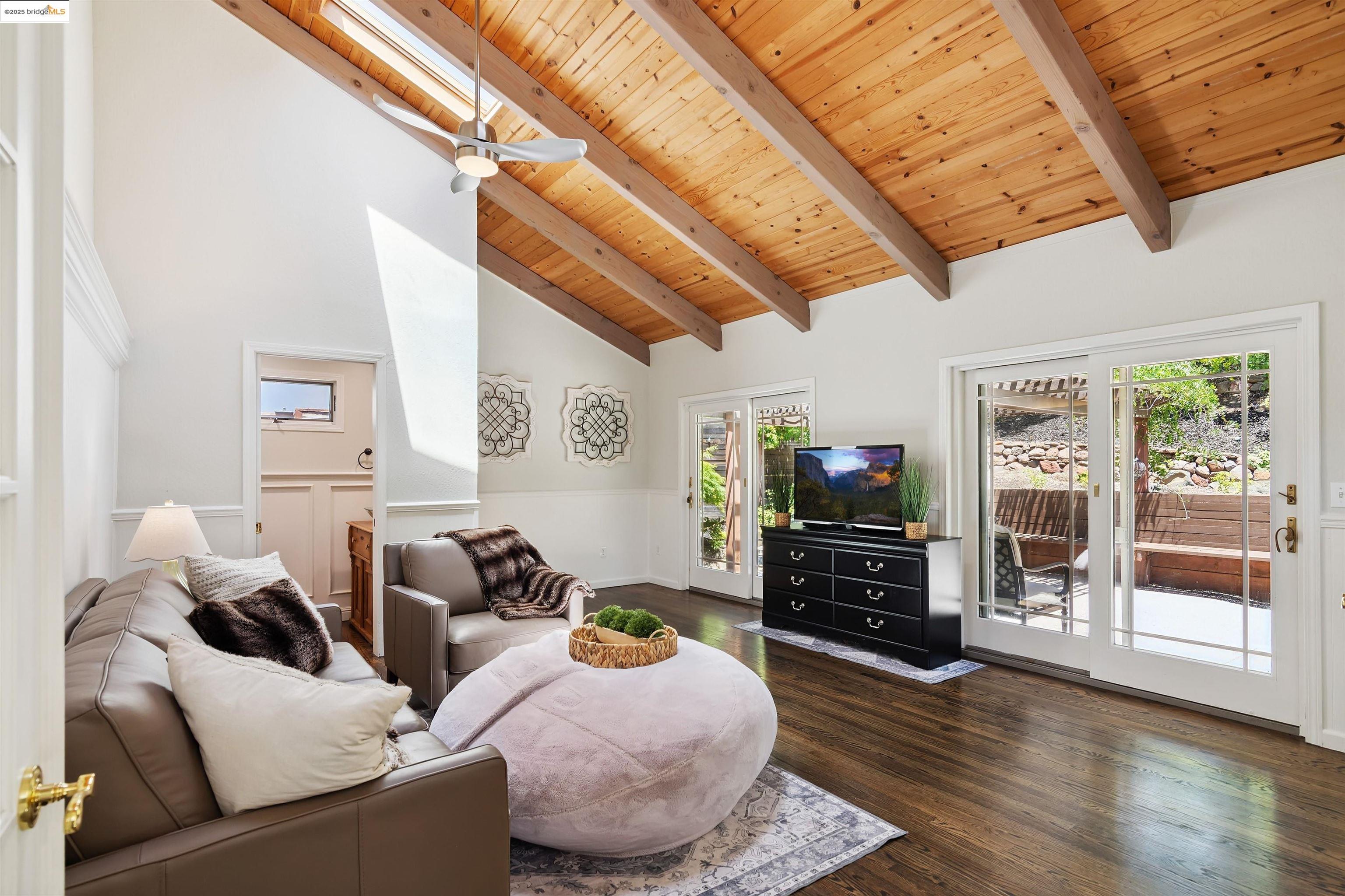 Detail Gallery Image 18 of 41 For 307 Rheem Blvd, Moraga,  CA 94556 - 3 Beds | 2/1 Baths