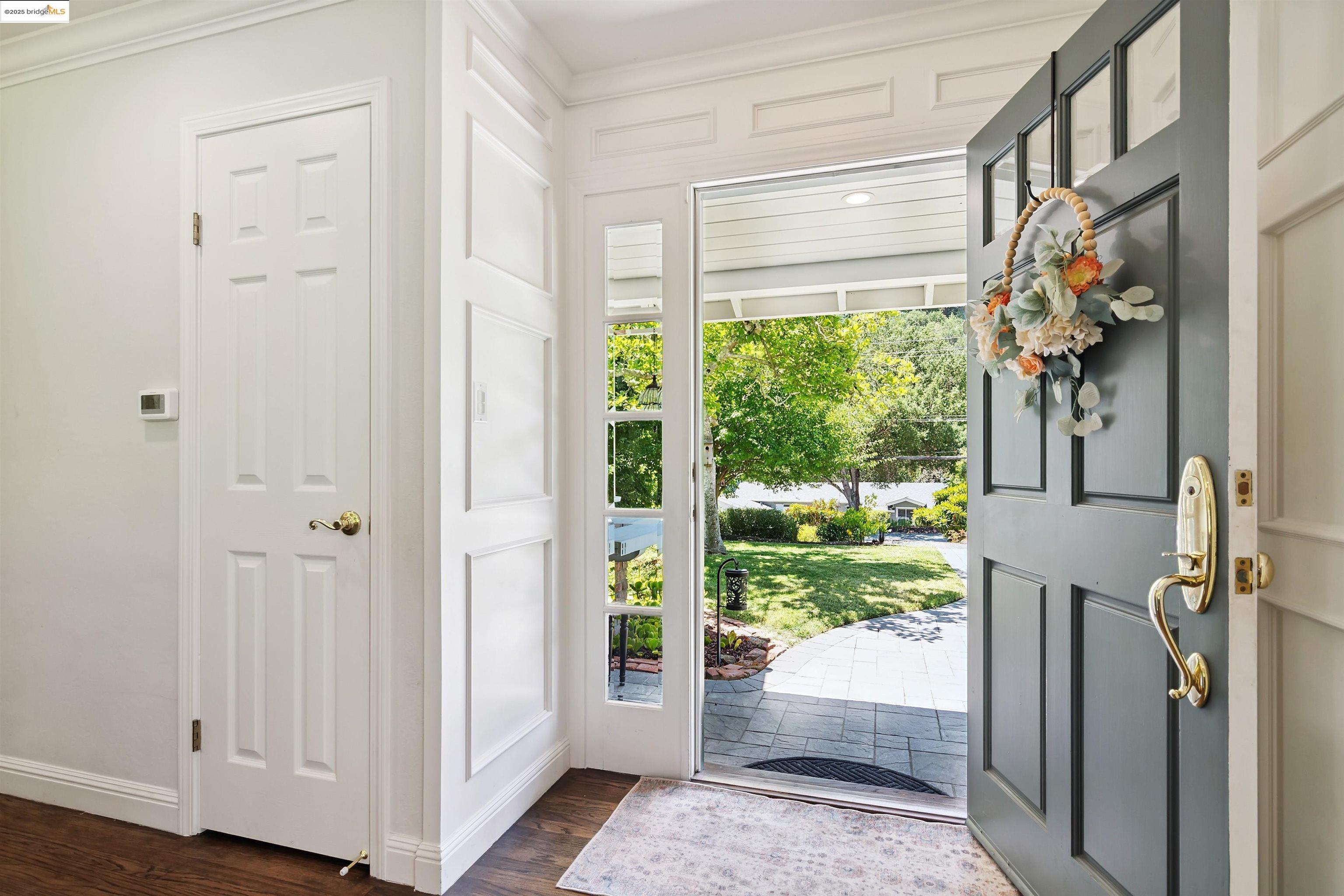 Detail Gallery Image 7 of 41 For 307 Rheem Blvd, Moraga,  CA 94556 - 3 Beds | 2/1 Baths