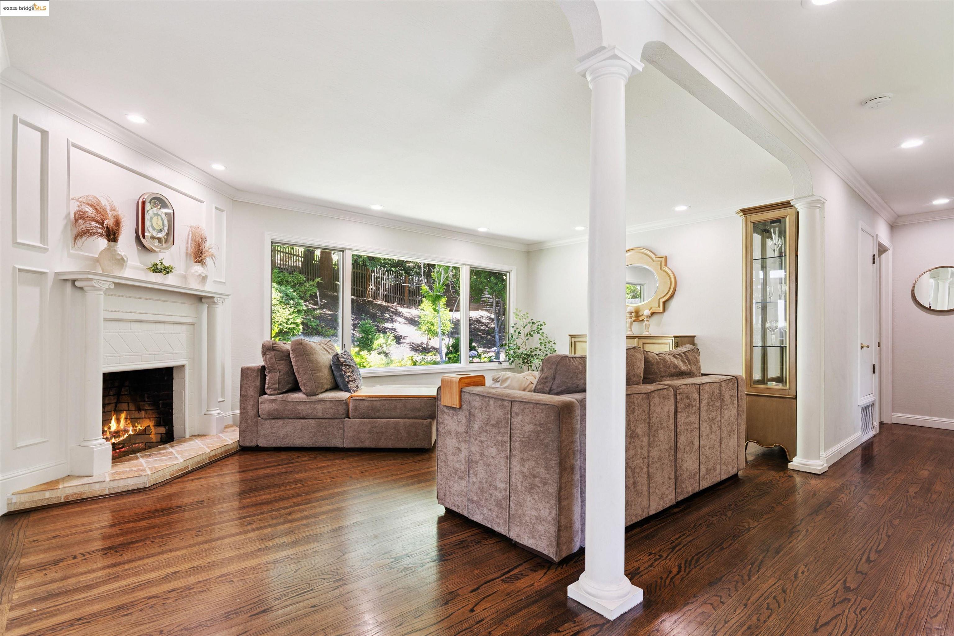 Detail Gallery Image 9 of 41 For 307 Rheem Blvd, Moraga,  CA 94556 - 3 Beds | 2/1 Baths