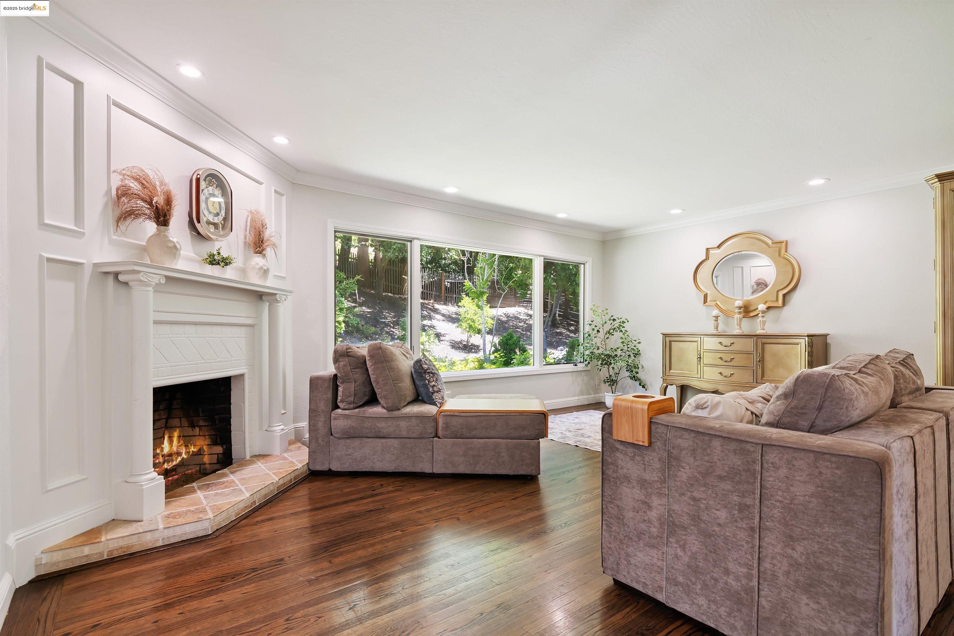 Detail Gallery Image 10 of 41 For 307 Rheem Blvd, Moraga,  CA 94556 - 3 Beds | 2/1 Baths