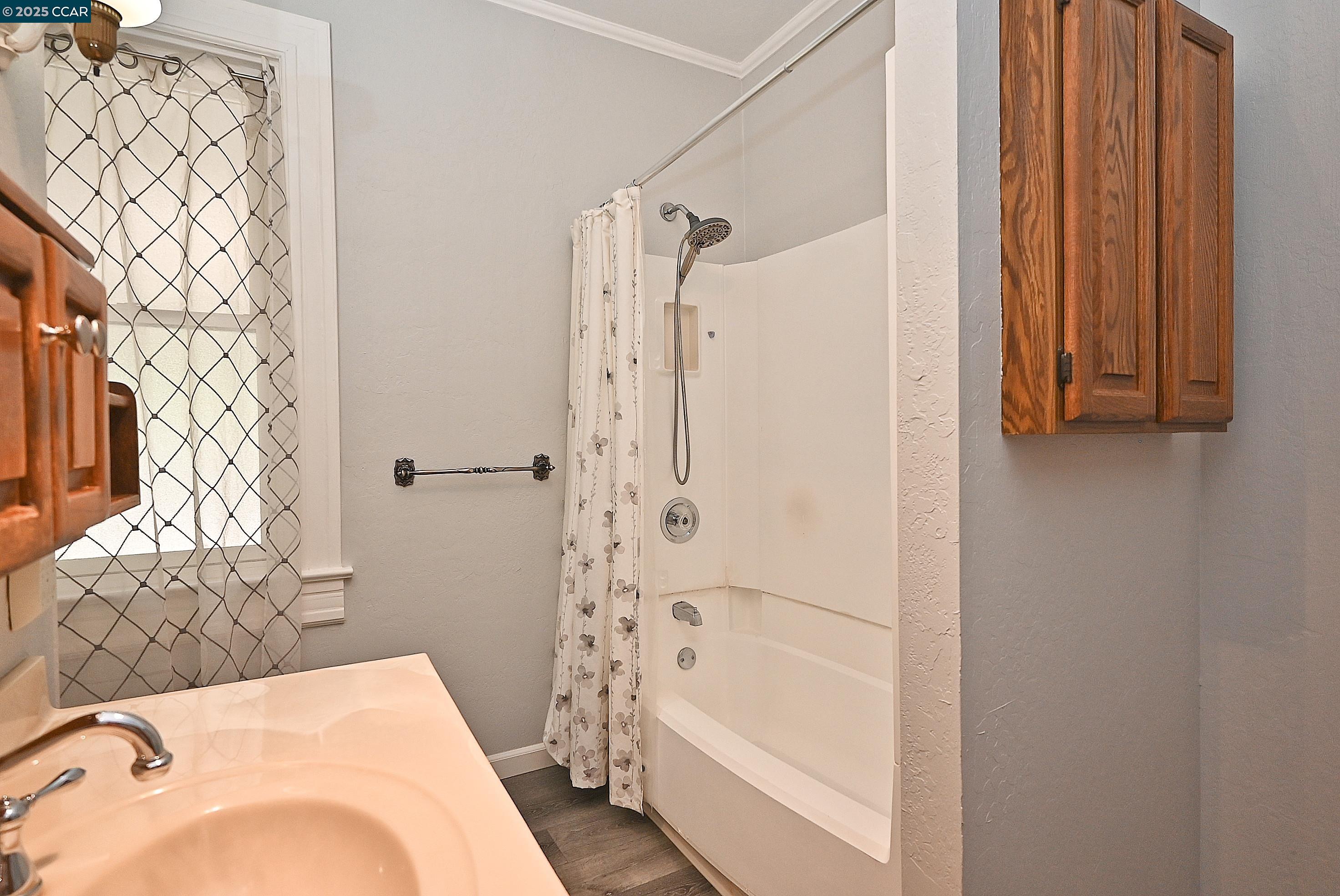 Detail Gallery Image 33 of 60 For 3810 Canyon Way, Martinez,  CA 94553 - 4 Beds | 3 Baths