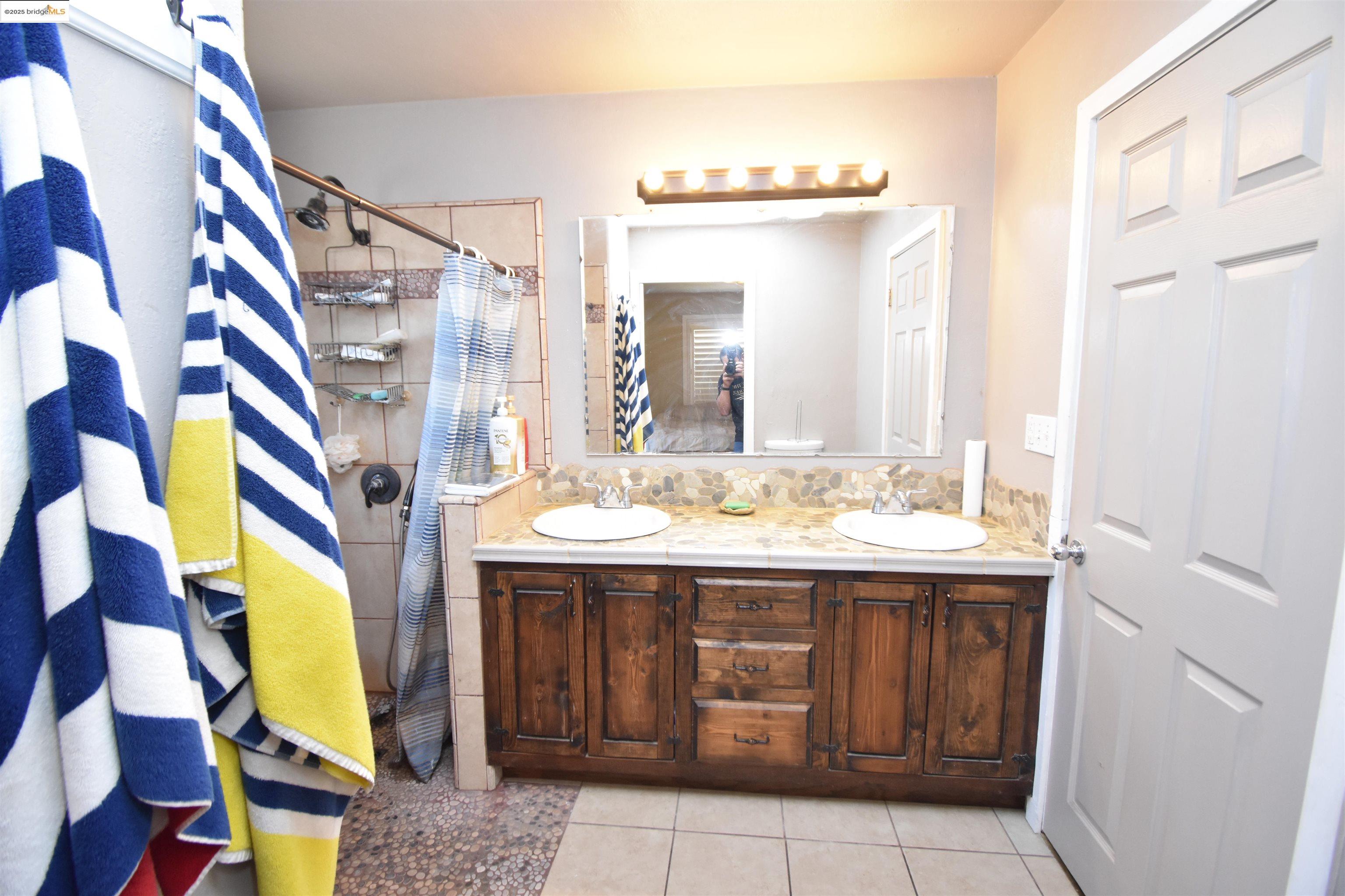 Detail Gallery Image 18 of 35 For 5100 Kiernan Ave, Salida,  CA 95368 - 3 Beds | 3 Baths