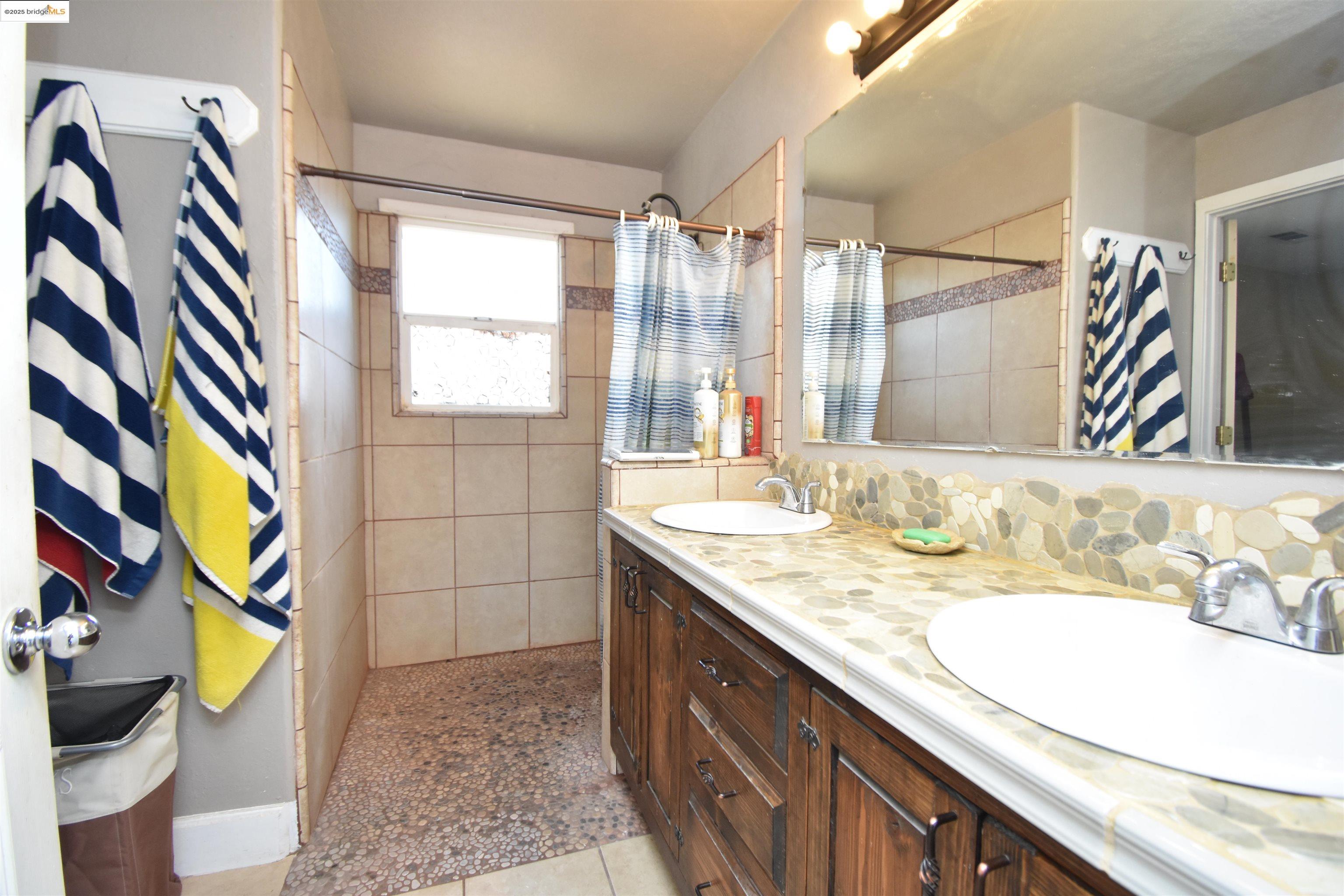 Detail Gallery Image 19 of 35 For 5100 Kiernan Ave, Salida,  CA 95368 - 3 Beds | 3 Baths