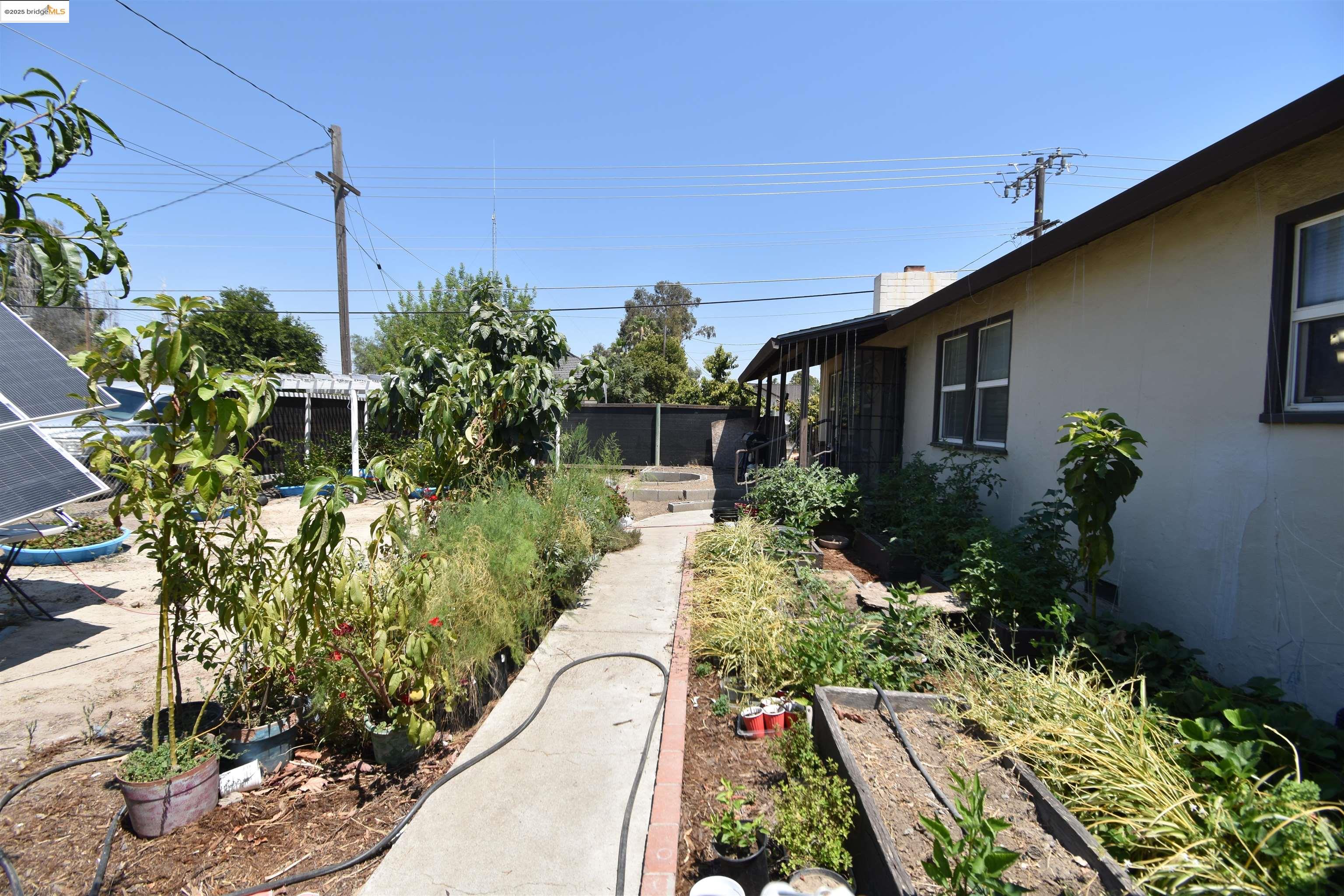 Detail Gallery Image 10 of 35 For 5100 Kiernan Ave, Salida,  CA 95368 - 3 Beds | 3 Baths