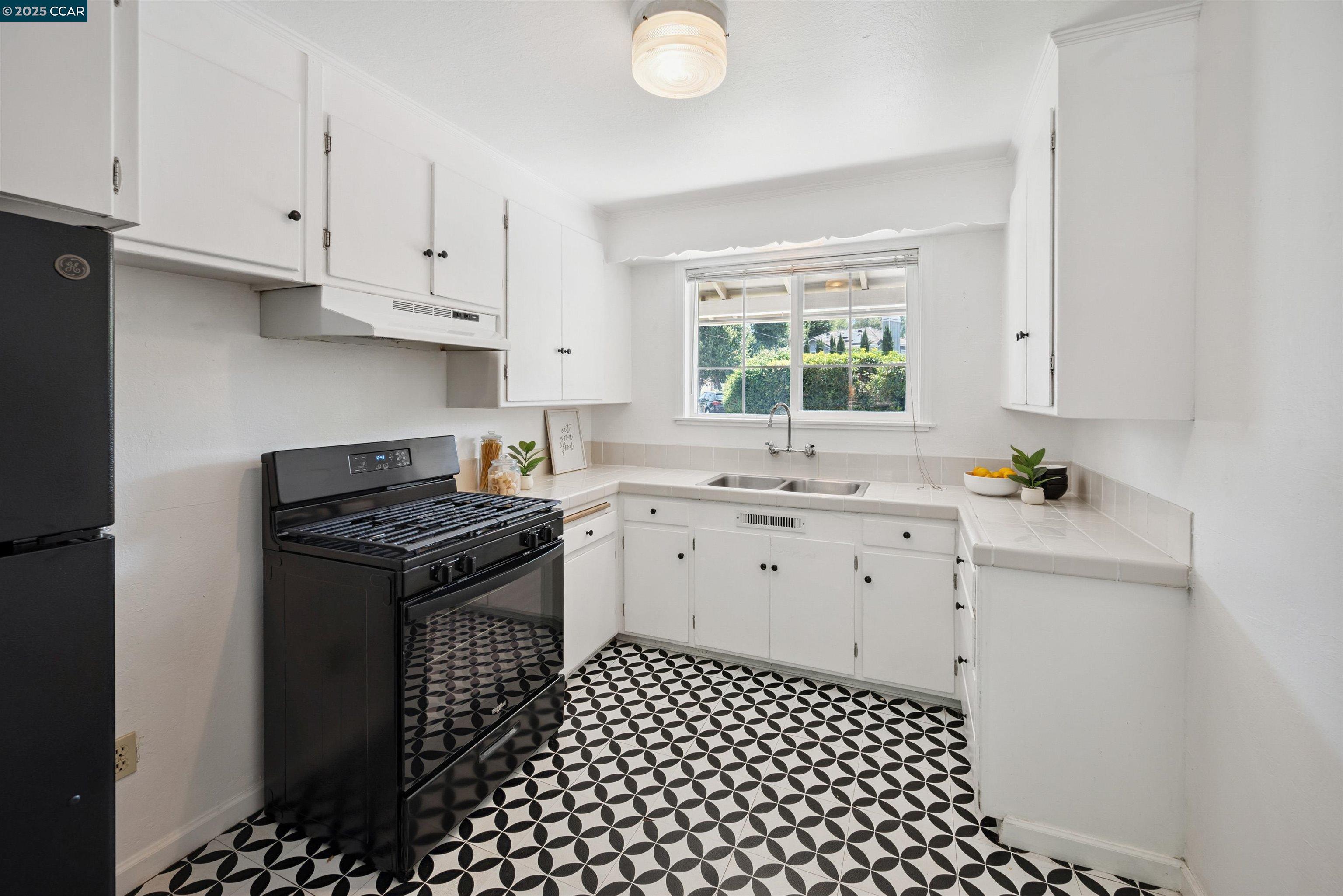 Detail Gallery Image 17 of 40 For 72 Orchard Court, Alamo,  CA 94506 - 3 Beds | 1 Baths
