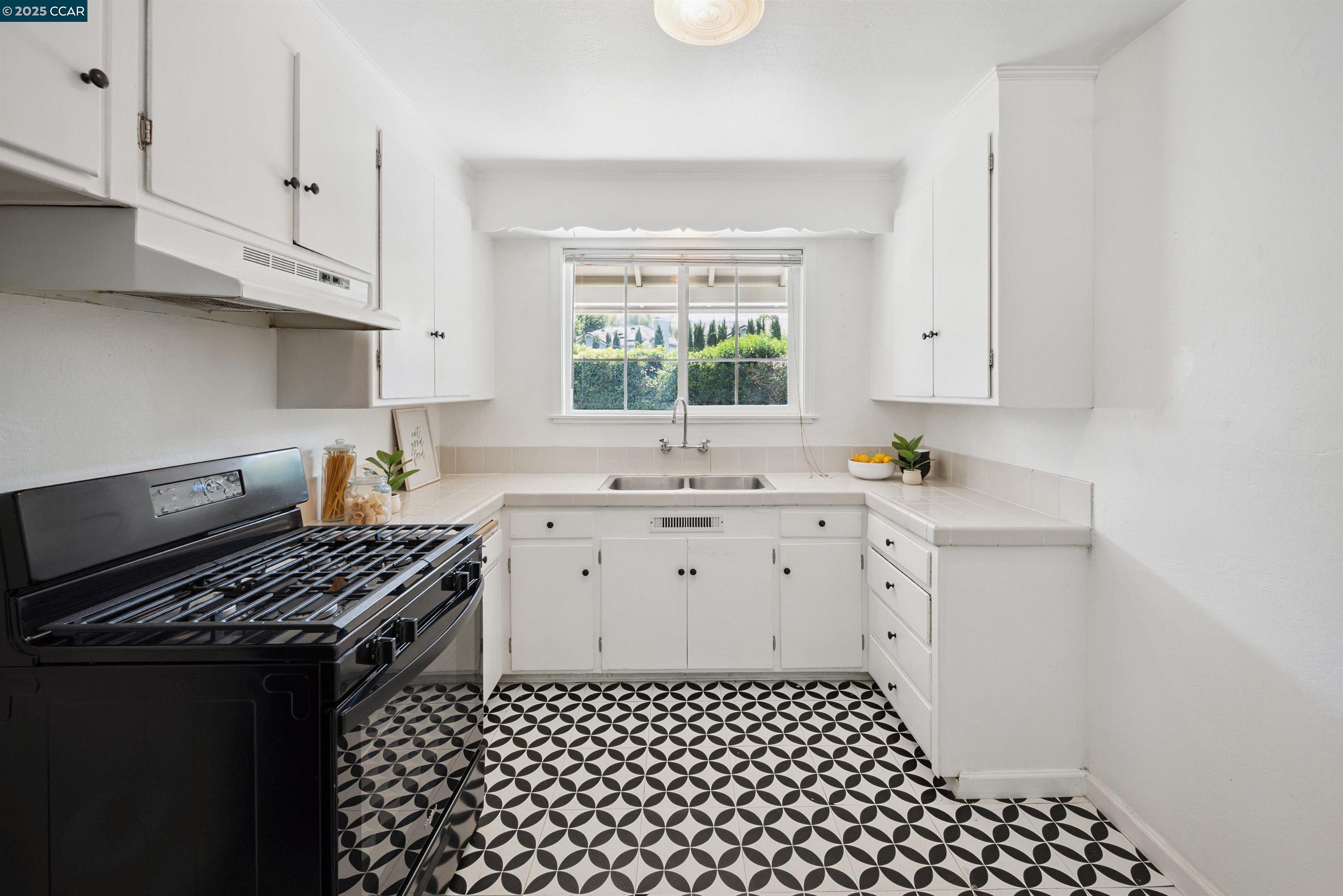 Detail Gallery Image 18 of 40 For 72 Orchard Court, Alamo,  CA 94506 - 3 Beds | 1 Baths