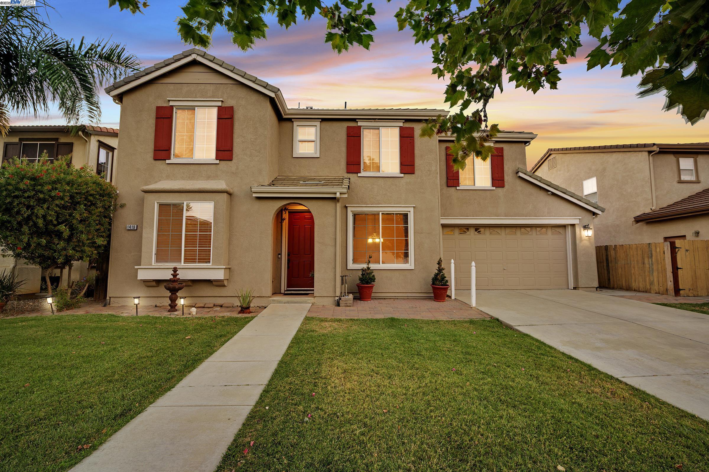 Detail Gallery Image 2 of 60 For 1419 Nubian St, Patterson,  CA 95363 - 5 Beds | 3/1 Baths