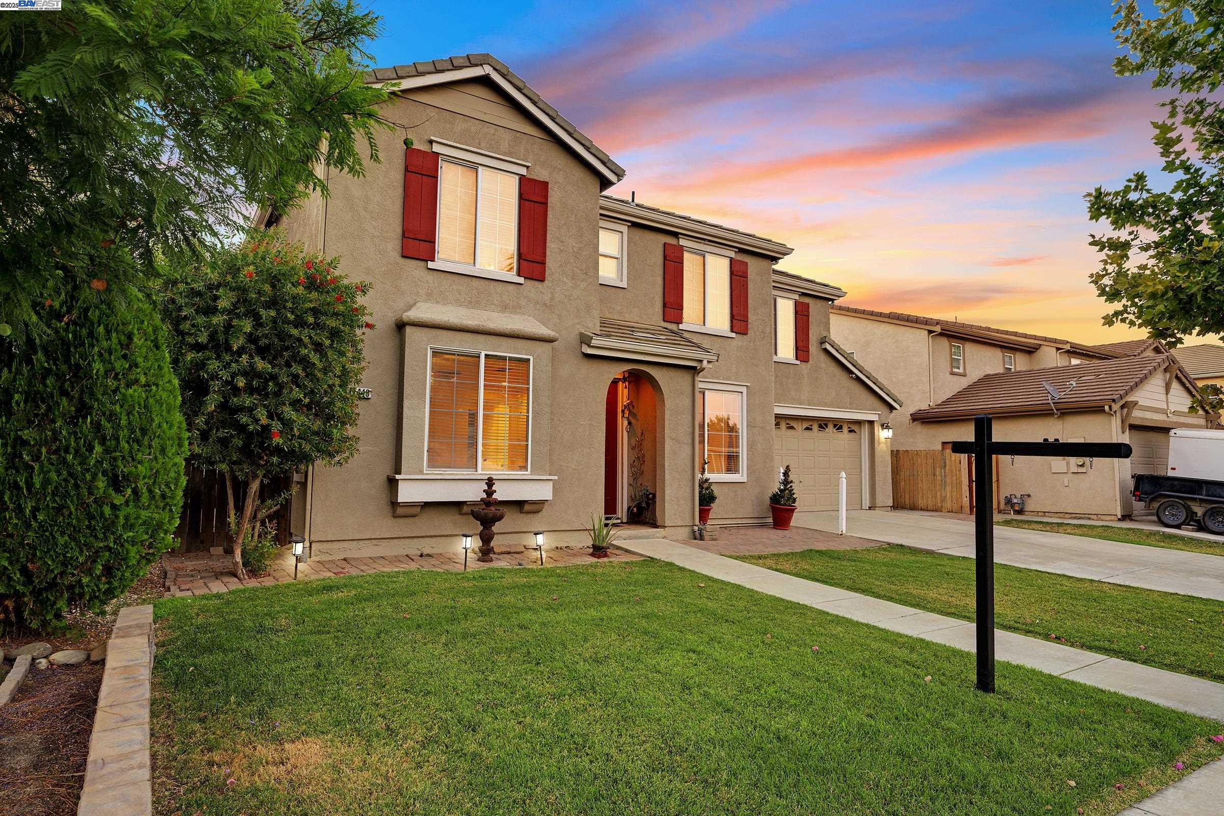 Detail Gallery Image 2 of 60 For 1419 Nubian St, Patterson,  CA 95363 - 5 Beds | 3/1 Baths
