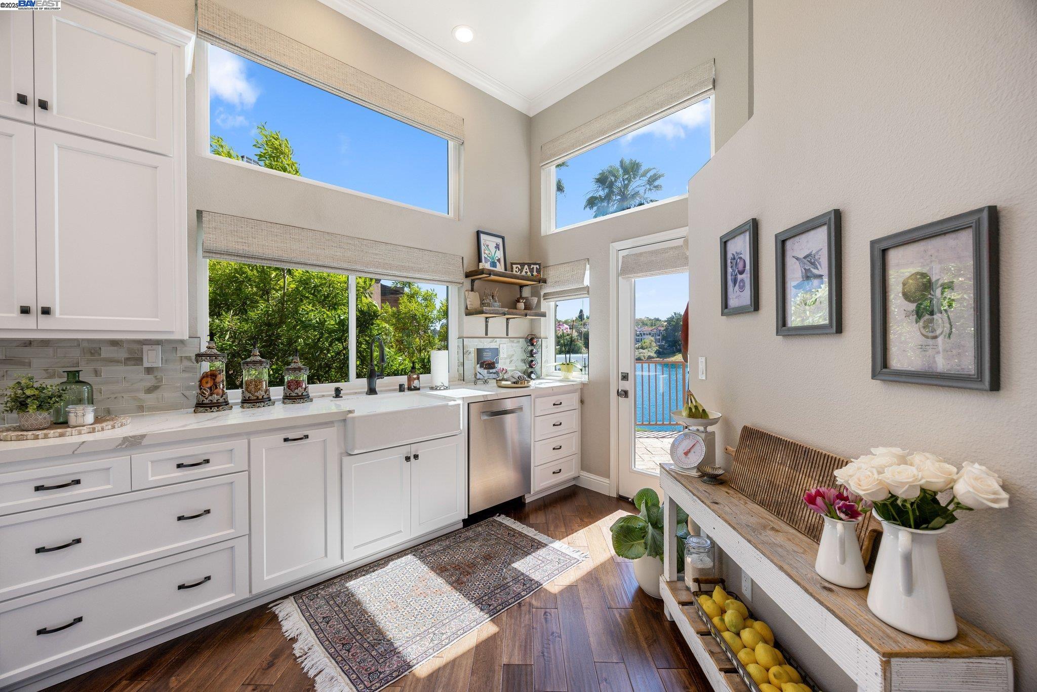 Detail Gallery Image 11 of 58 For 4057 W Lakeshore Dr, San Ramon,  CA 94582 - 3 Beds | 2/1 Baths