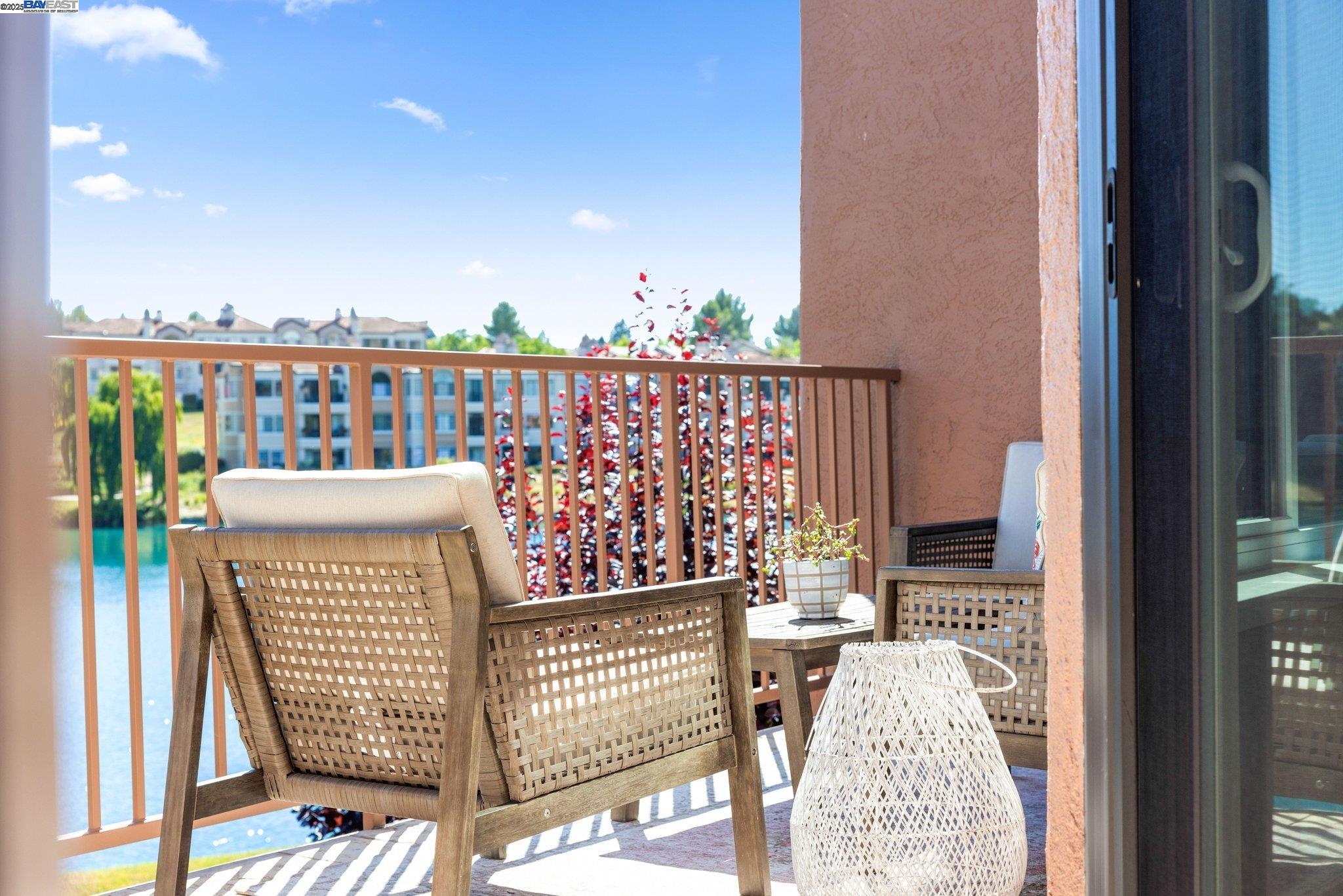 Detail Gallery Image 22 of 58 For 4057 W Lakeshore Dr, San Ramon,  CA 94582 - 3 Beds | 2/1 Baths